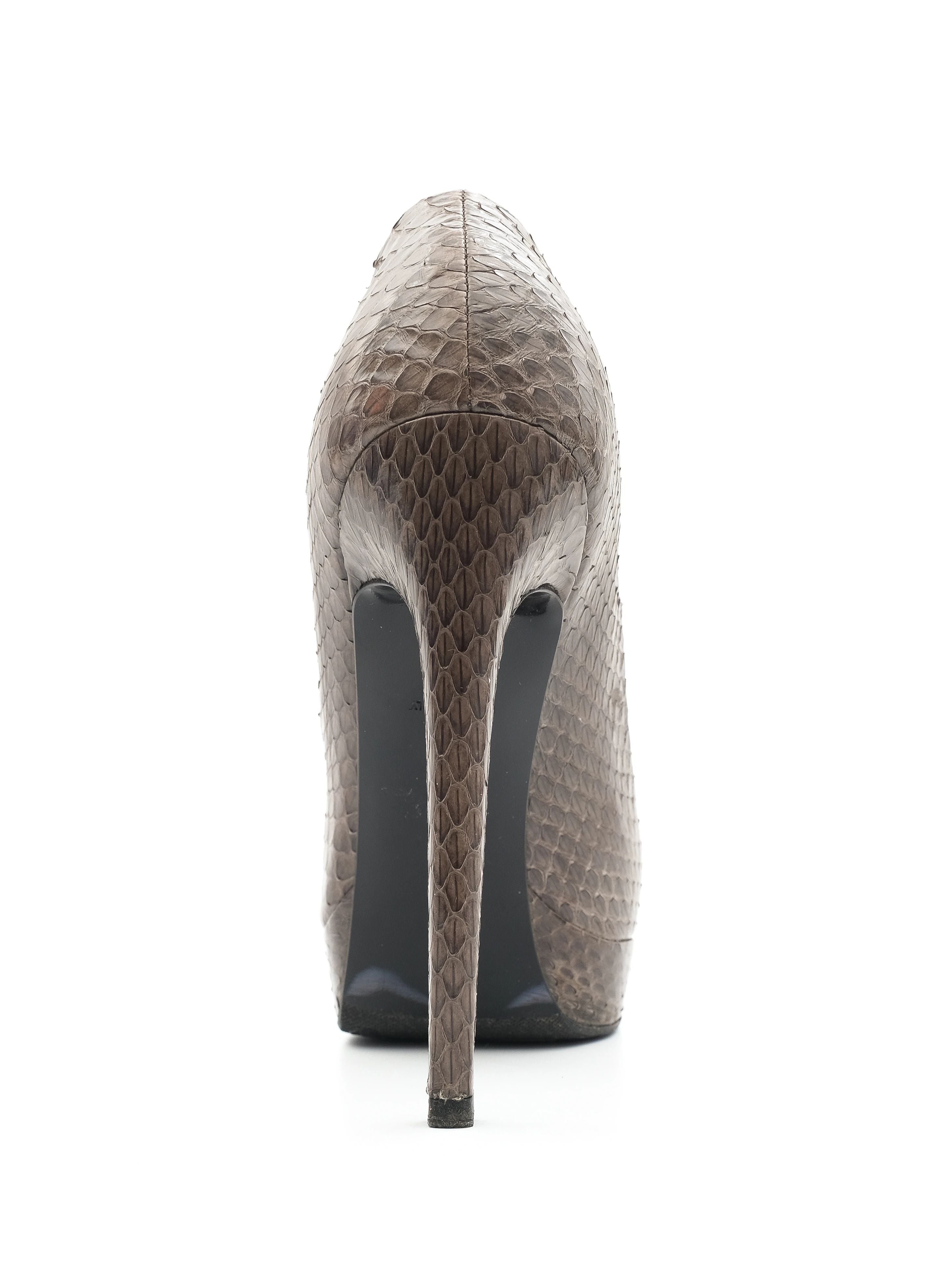 NEW Barbara Bui Gray Leather High Heels Size 38 Snakeskin Pattern