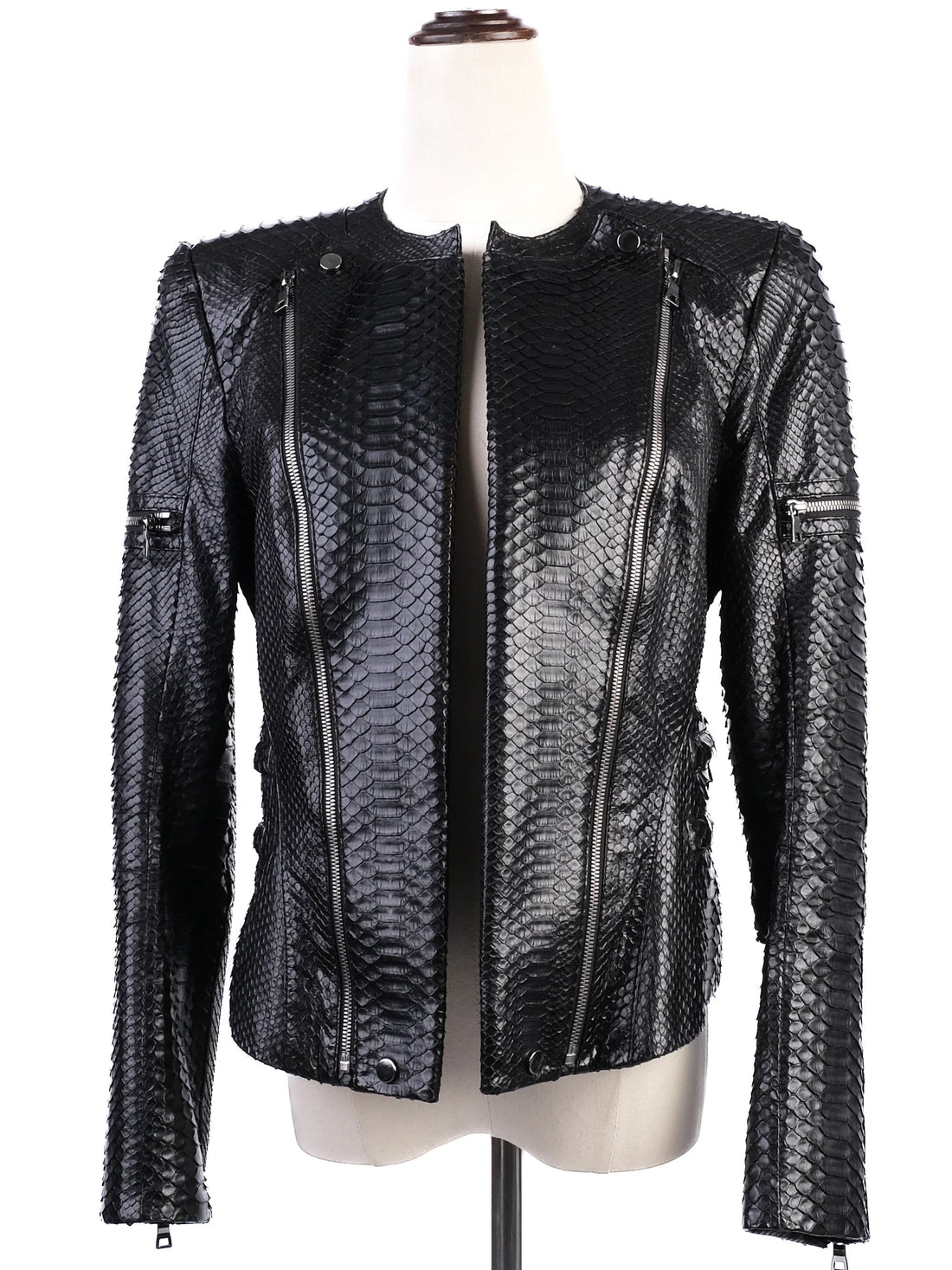 Excellent Punto Black Leather Jacket with Textured Pattern