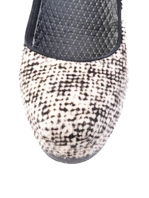 Excellent Yves Saint Laurent Black &amp; White High-Heeled Shoes Size 39