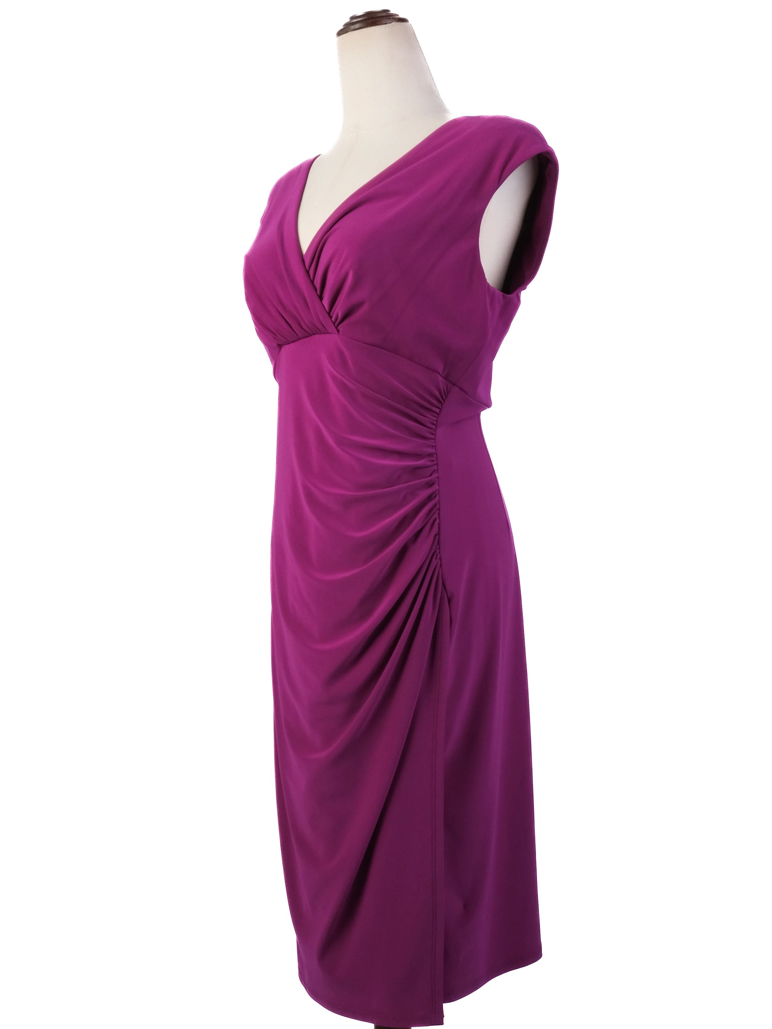 Excellent Ralph Lauren Purple Fitted Dress Size M with V-Neckline