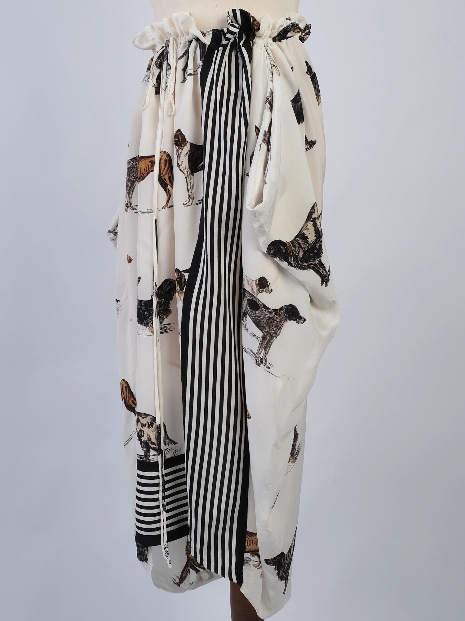 Excellent Stella McCartney Silk Skirt with Dog Print Size M