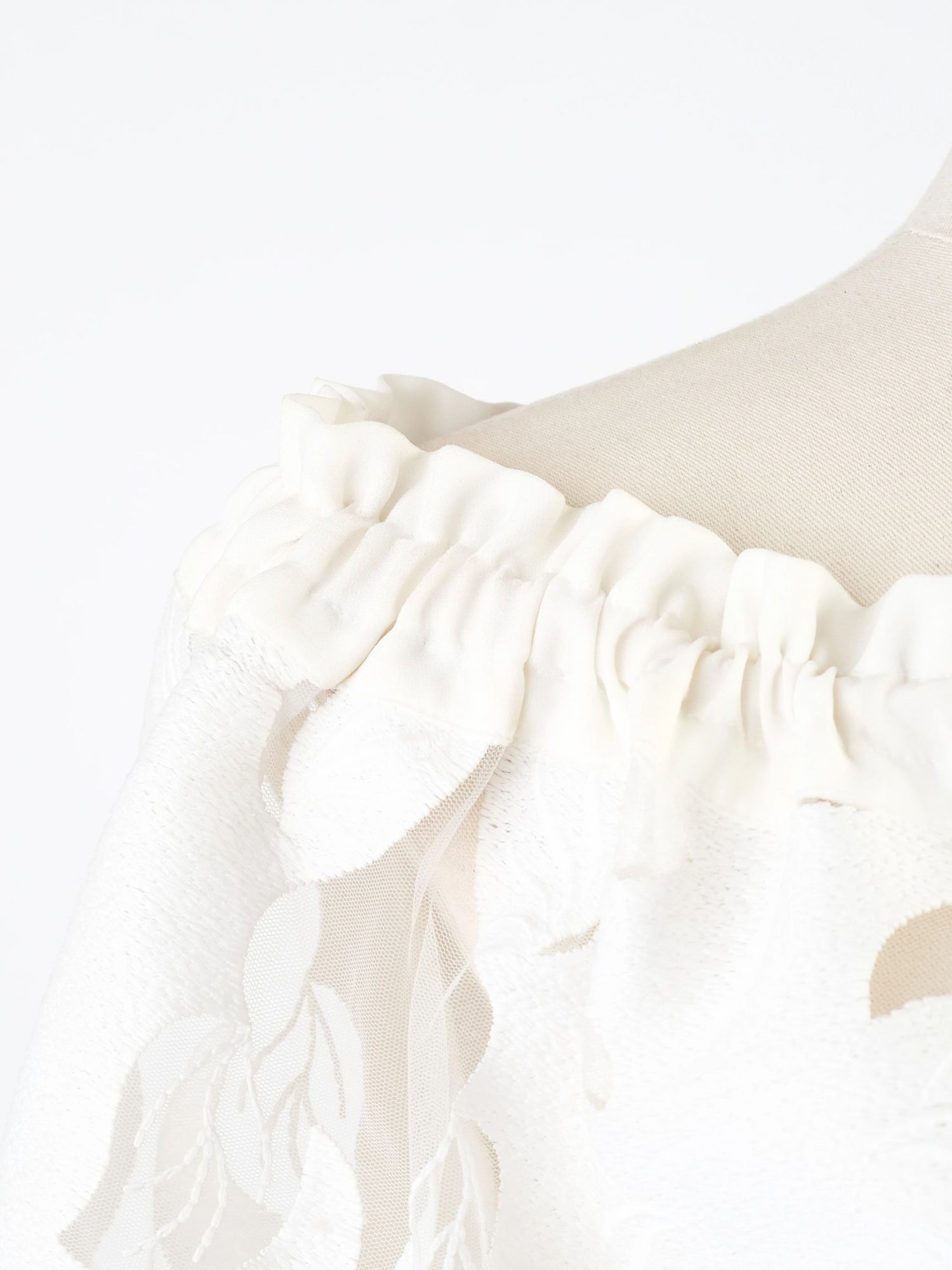 Excellent Anne Fontaine White Sheer Blouse Size M Floral Cut-Out Design