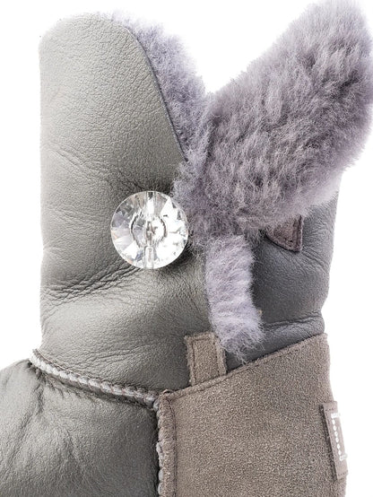 Excellent UGG Gray Leather Boots with Fuzzy Lining Size 37