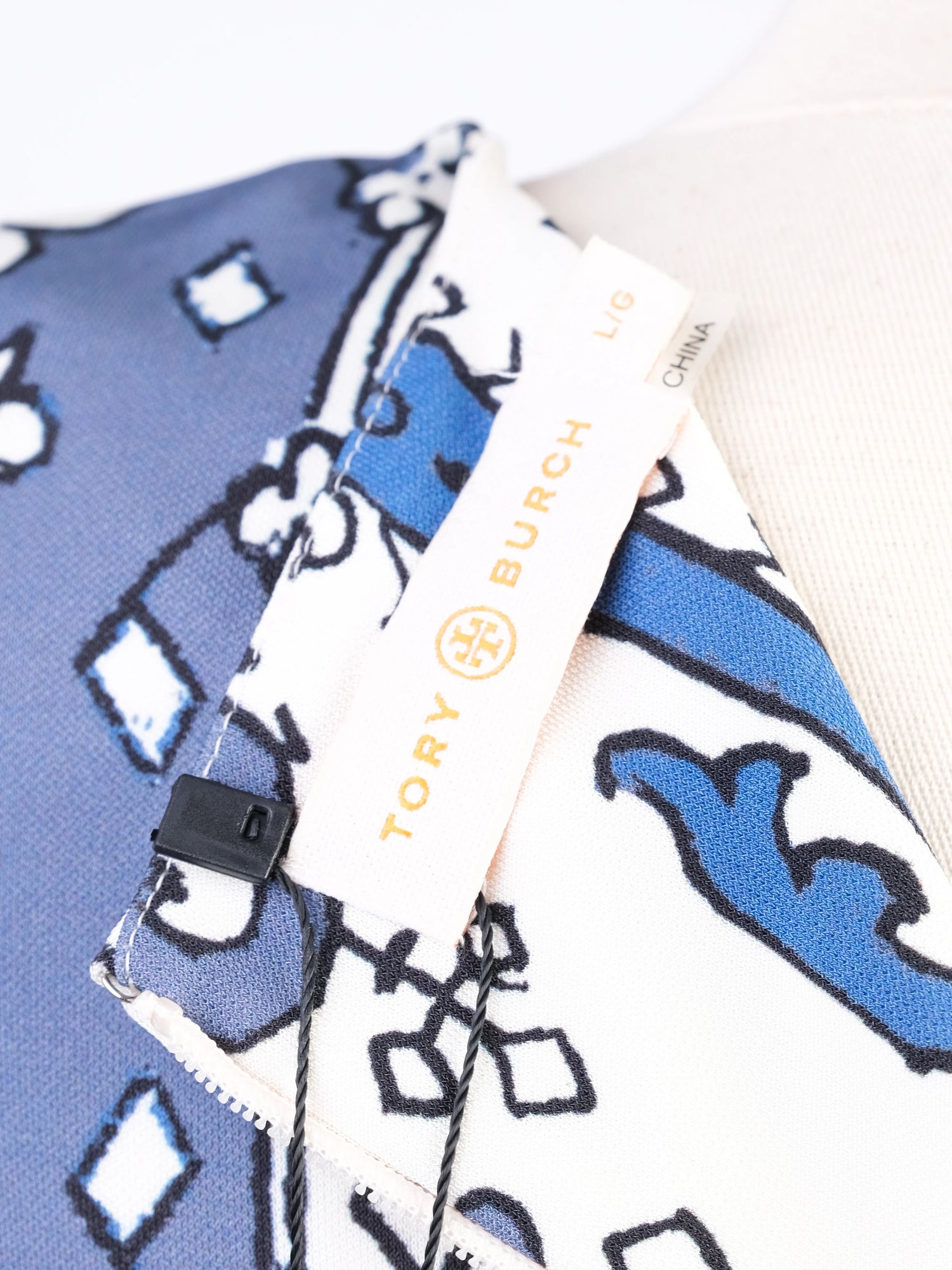 Excellent Tory Burch Blue &amp; White Geometric Dress Size L