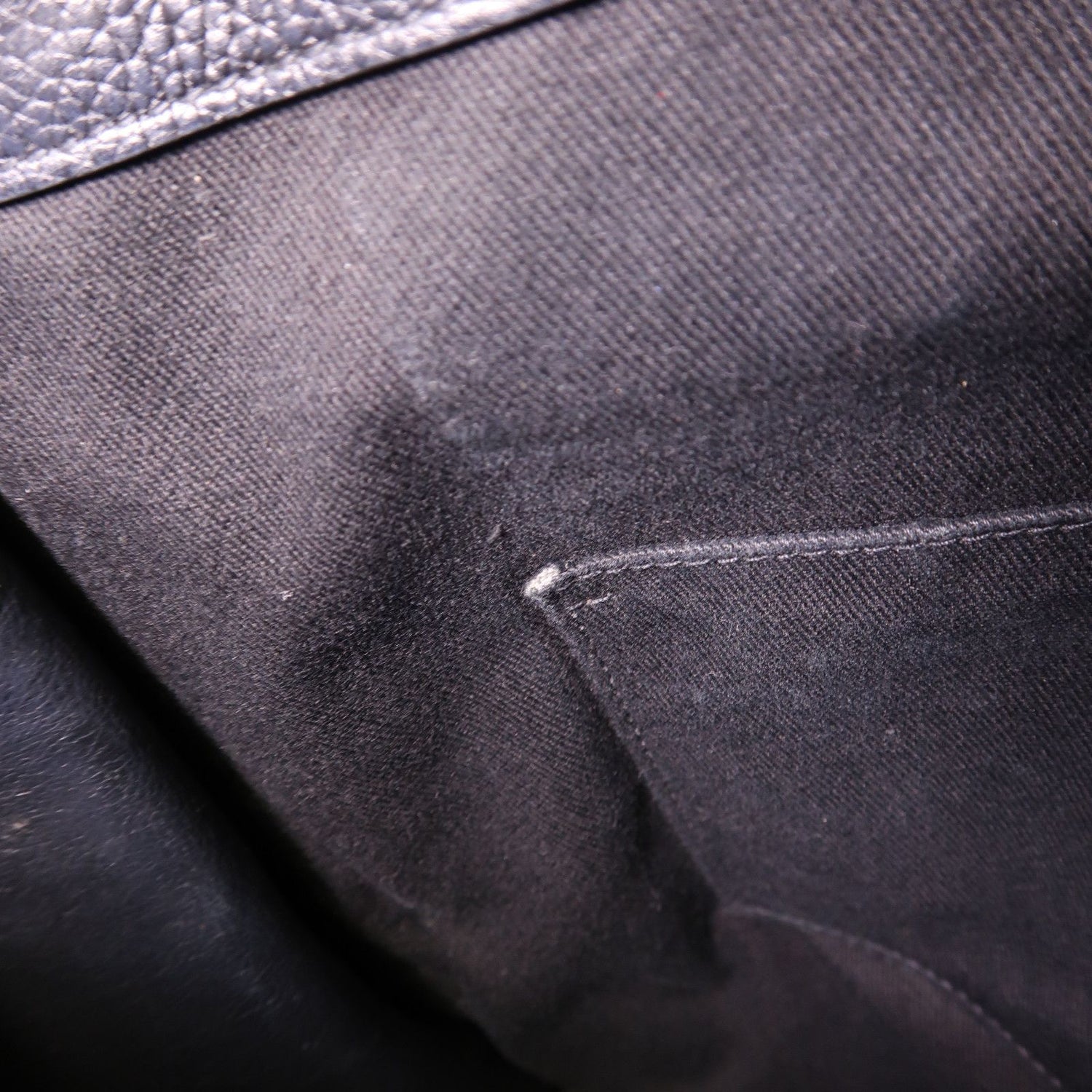 Saint Laurent Cowhide Leather Hand Bag Black Calfskin (cowhide) Ars 647168