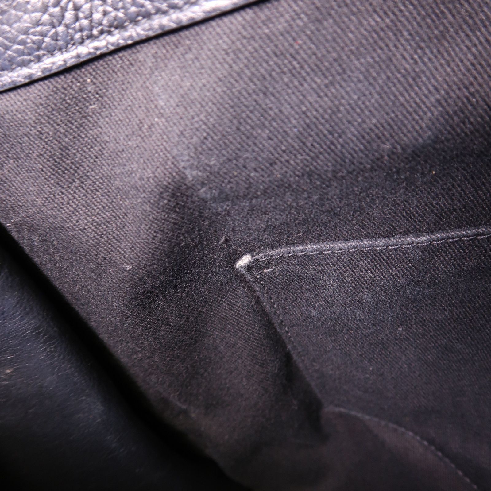 Saint Laurent Cowhide Leather Hand Bag Black Calfskin (cowhide) Ars 647168