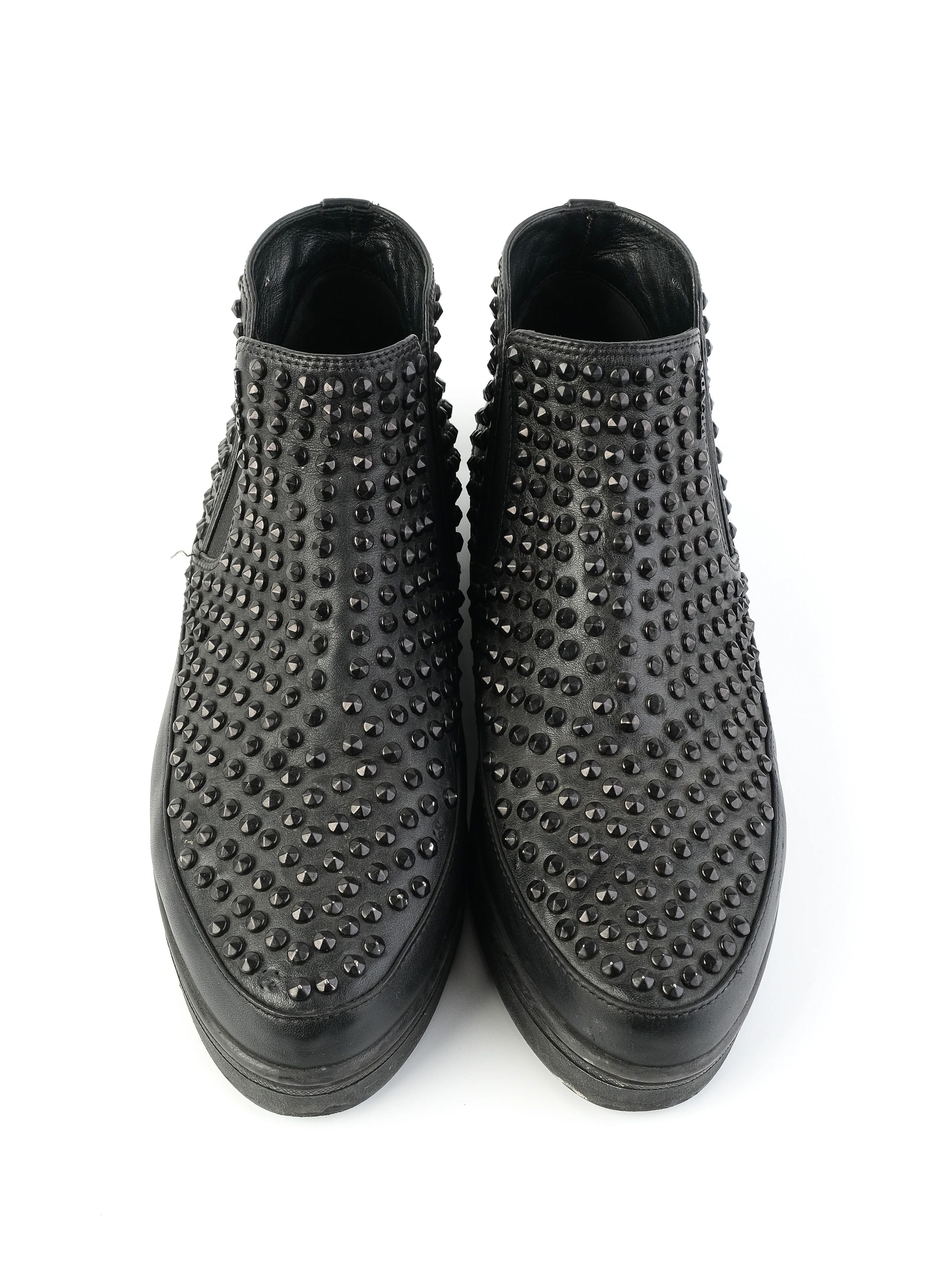 Good Prada Black Leather Slip-On High-Top Sneakers Size 38 with Studs