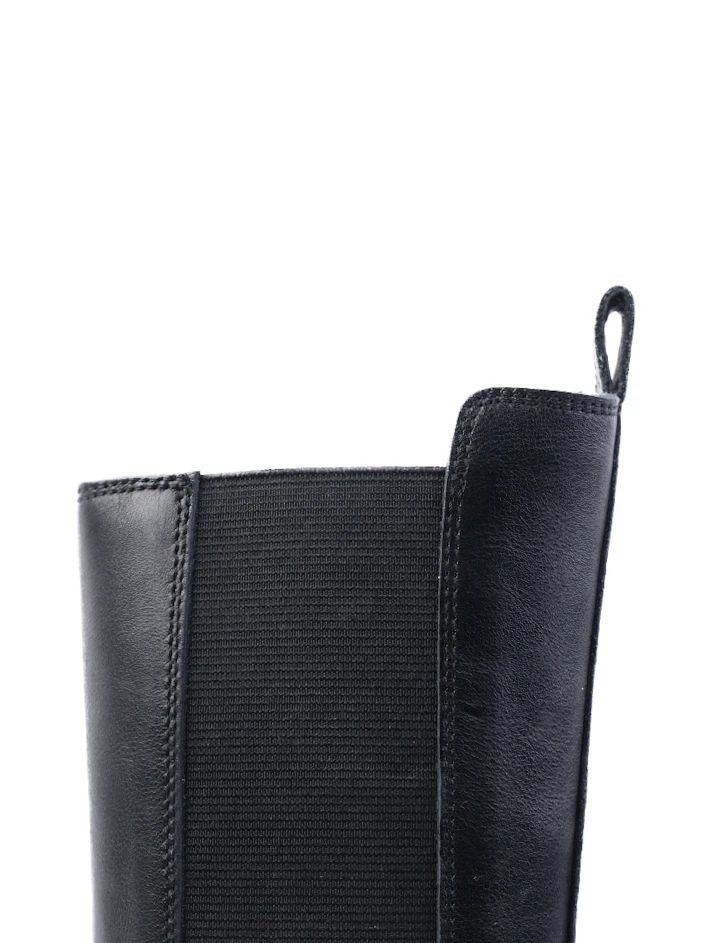 Excellent Pinko Black Leather Ankle Boots with Rugged Sole