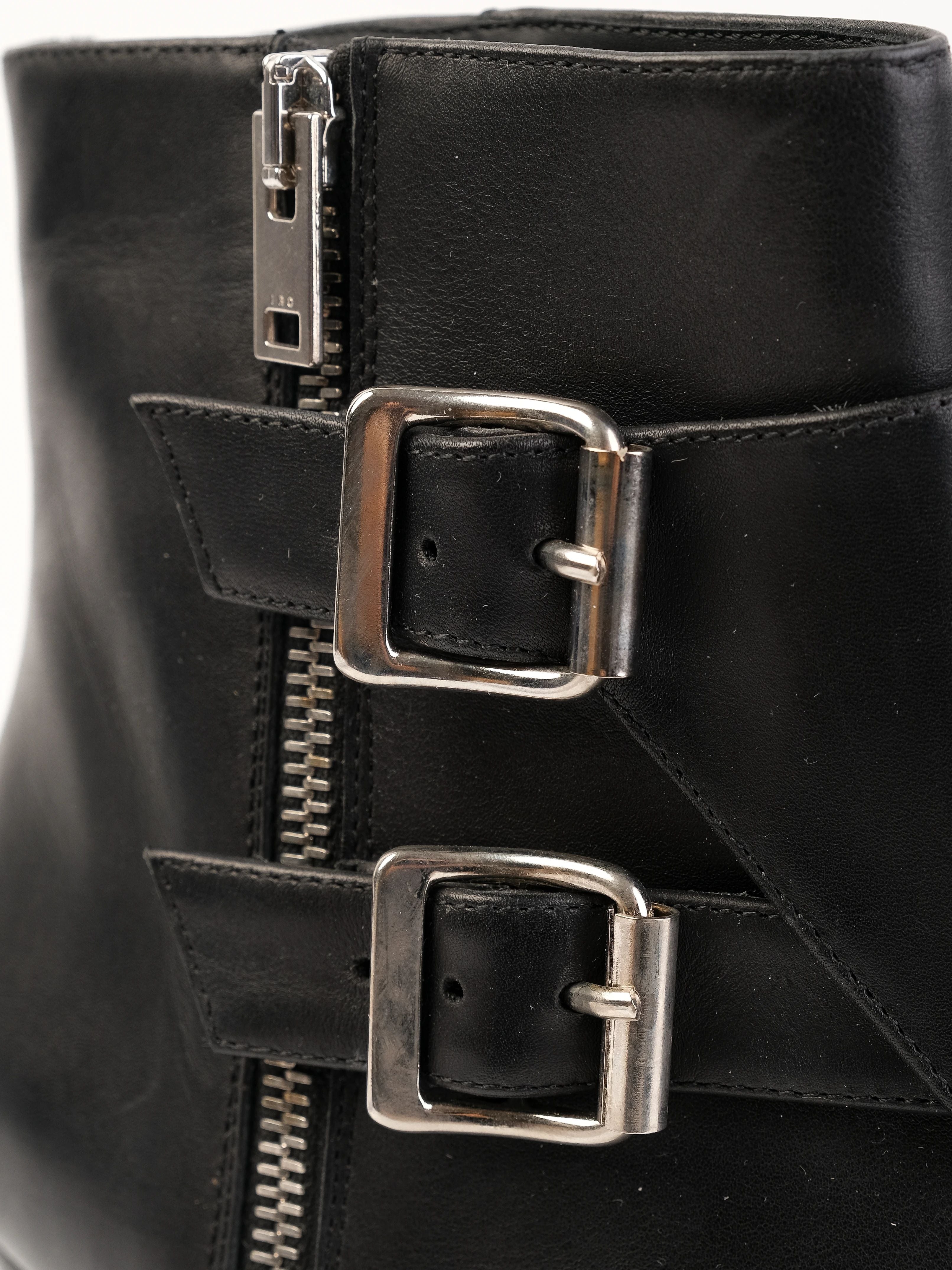 Excellent Iro Black Leather Ankle Boots with Side Zipper, Size 39