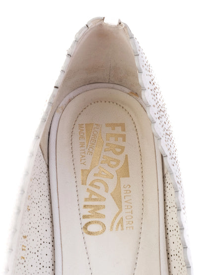 Excellent Salvatore Ferragamo White Leather Flats Size 36.5