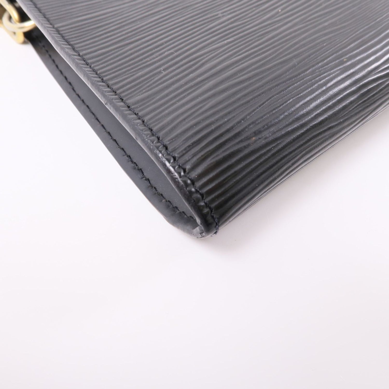 Louis Vuitton Epi Pochette Accessoires Pouch Gold Handmade Bag Black Black Handbag M 5294