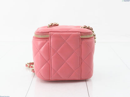 Chanel Matelasse Lamb Vanity/ Chain Pouch Pink