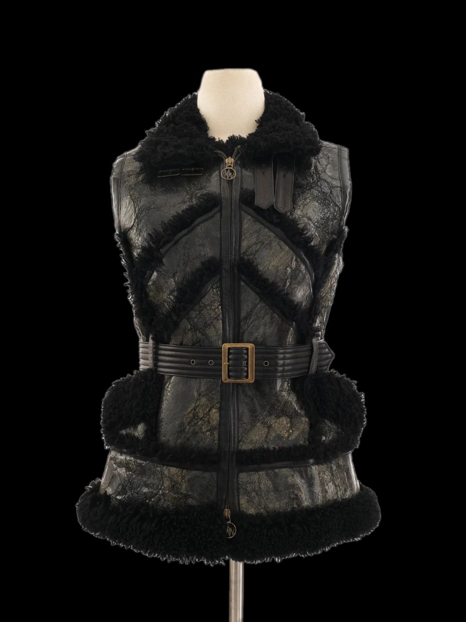 Excellent Black Leather Sleeveless Vest Size L with Fluffy Texture