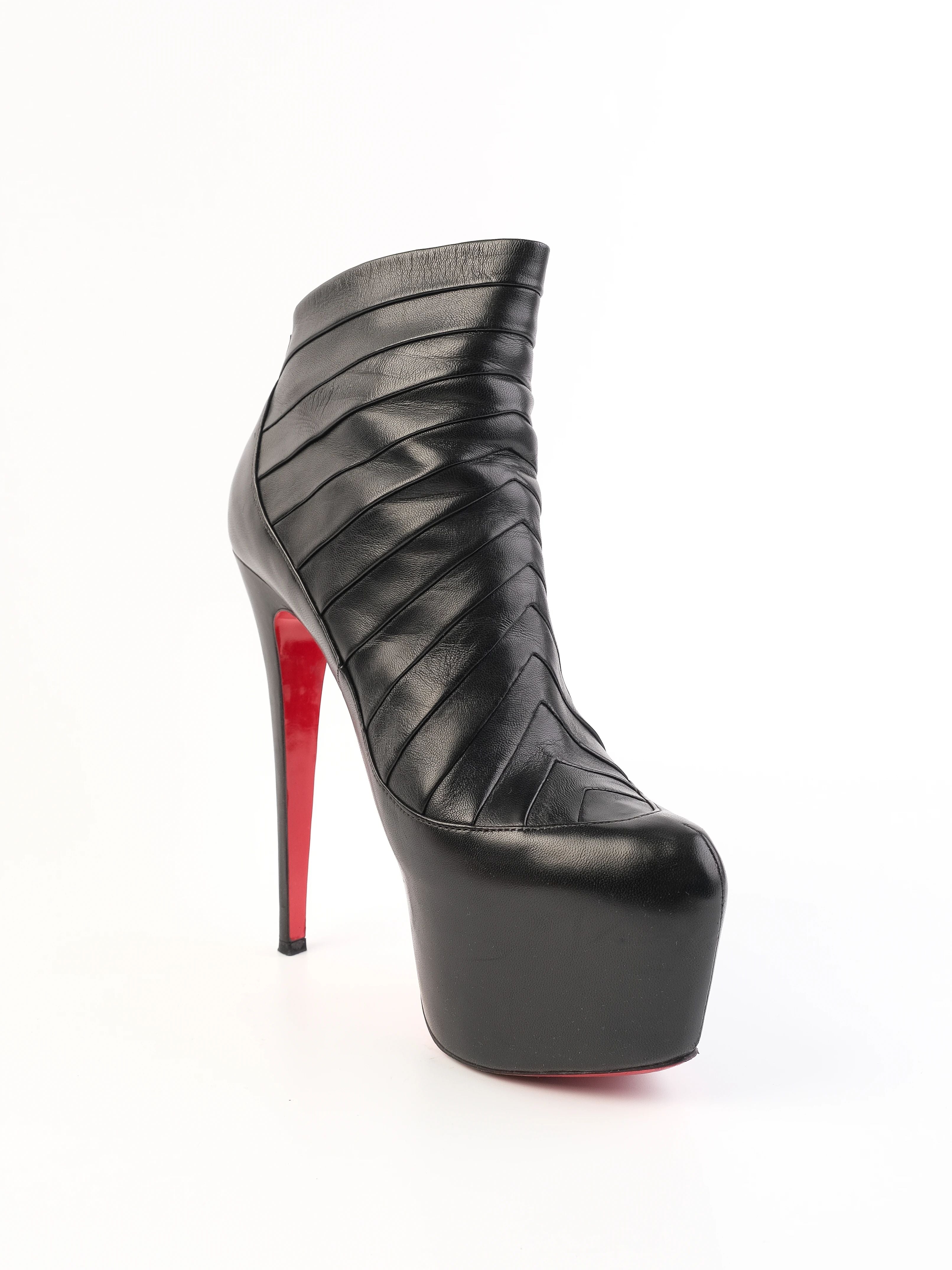 Excellent Christian Louboutin Black Leather Ankle Boots Size 38