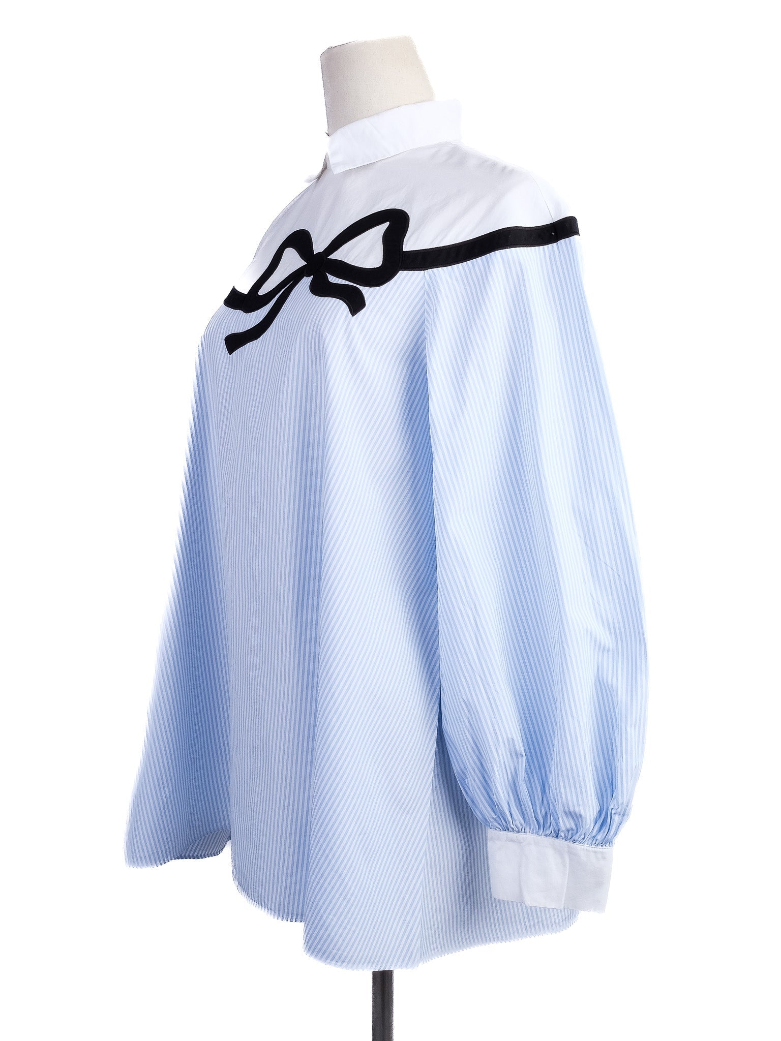 Excellent Weekend MaxMara Blue Striped Blouse with Bow Detail