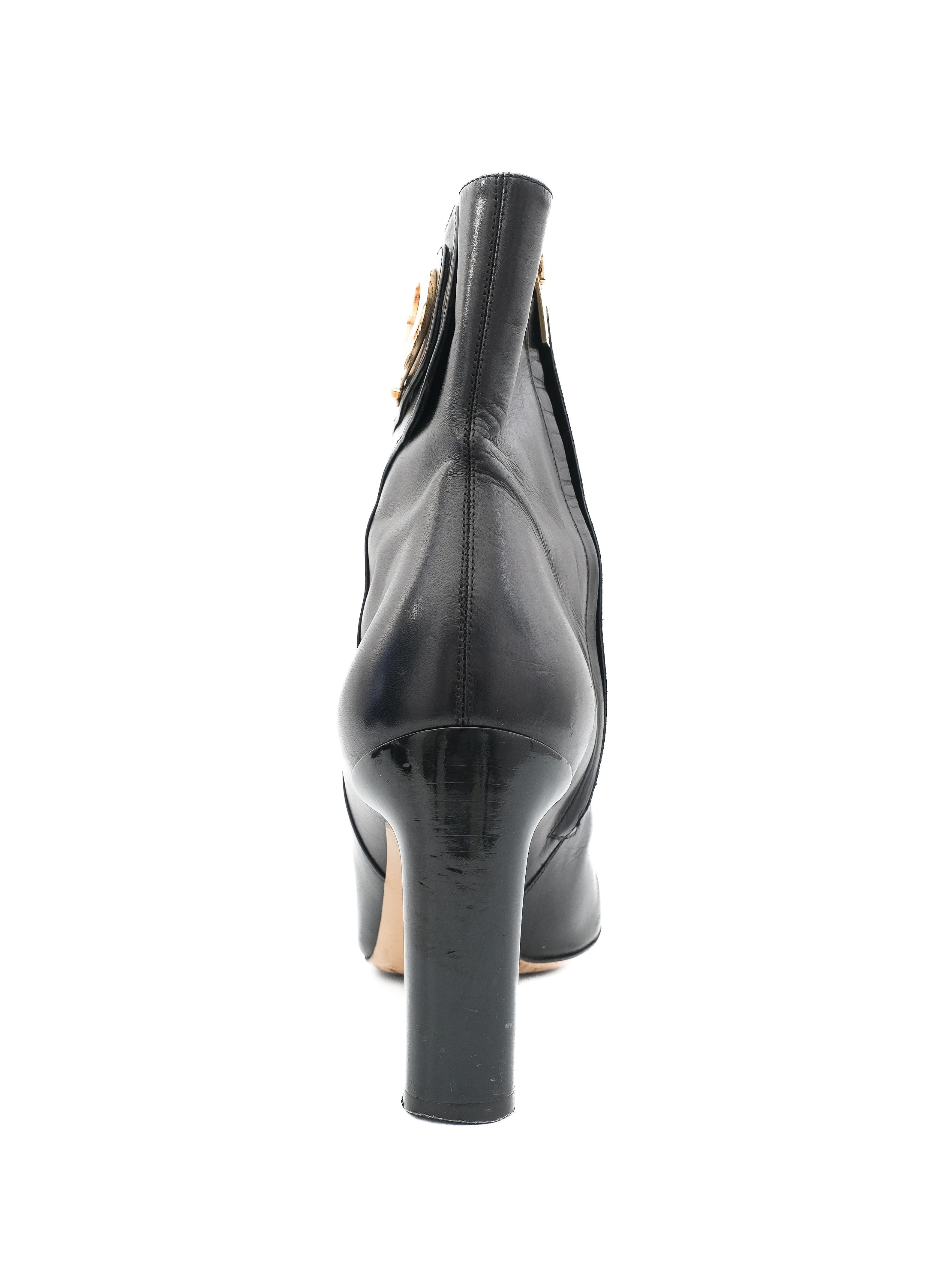 Excellent Salvatore Ferragamo Black Leather Ankle Boots Size 40