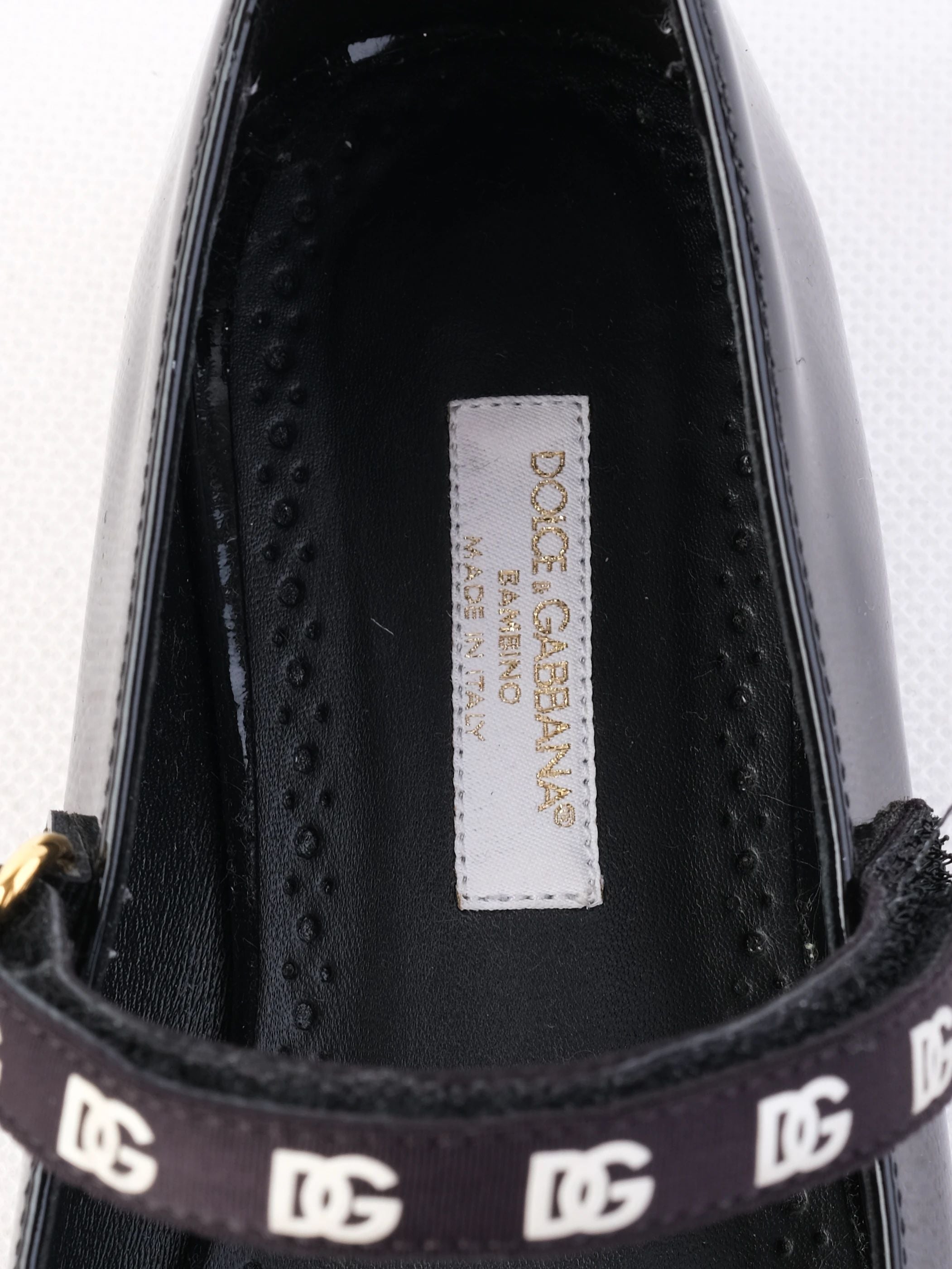 Excellent Dolce Gabbana Black Lacquer Mary Jane Shoes for Kids Size 33