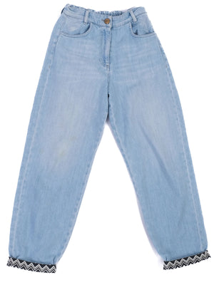 Descriptive image text