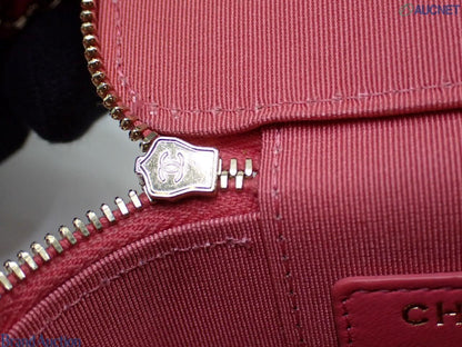 Chanel Matelasse Lamb Vanity/ Chain Pouch Pink