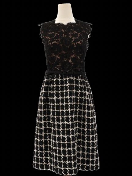 Excellent Valentino Black Sleeveless Dress XL Viscose Lace Details