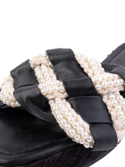 Perfect Uterque Black Leather Platform Sandals Size 36 with Pearl Details