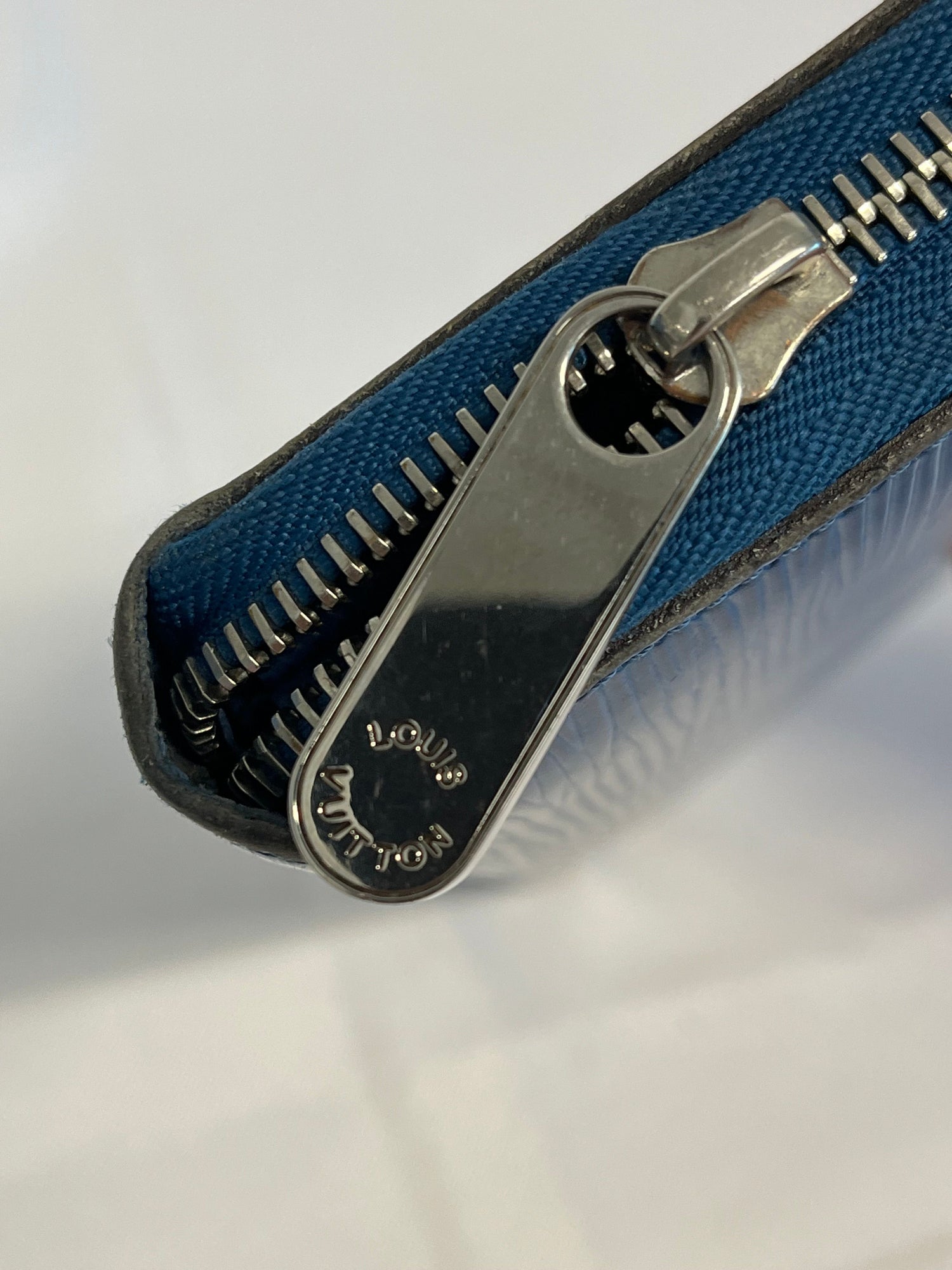 Louis Vuitton Epi Zippy Wallet
