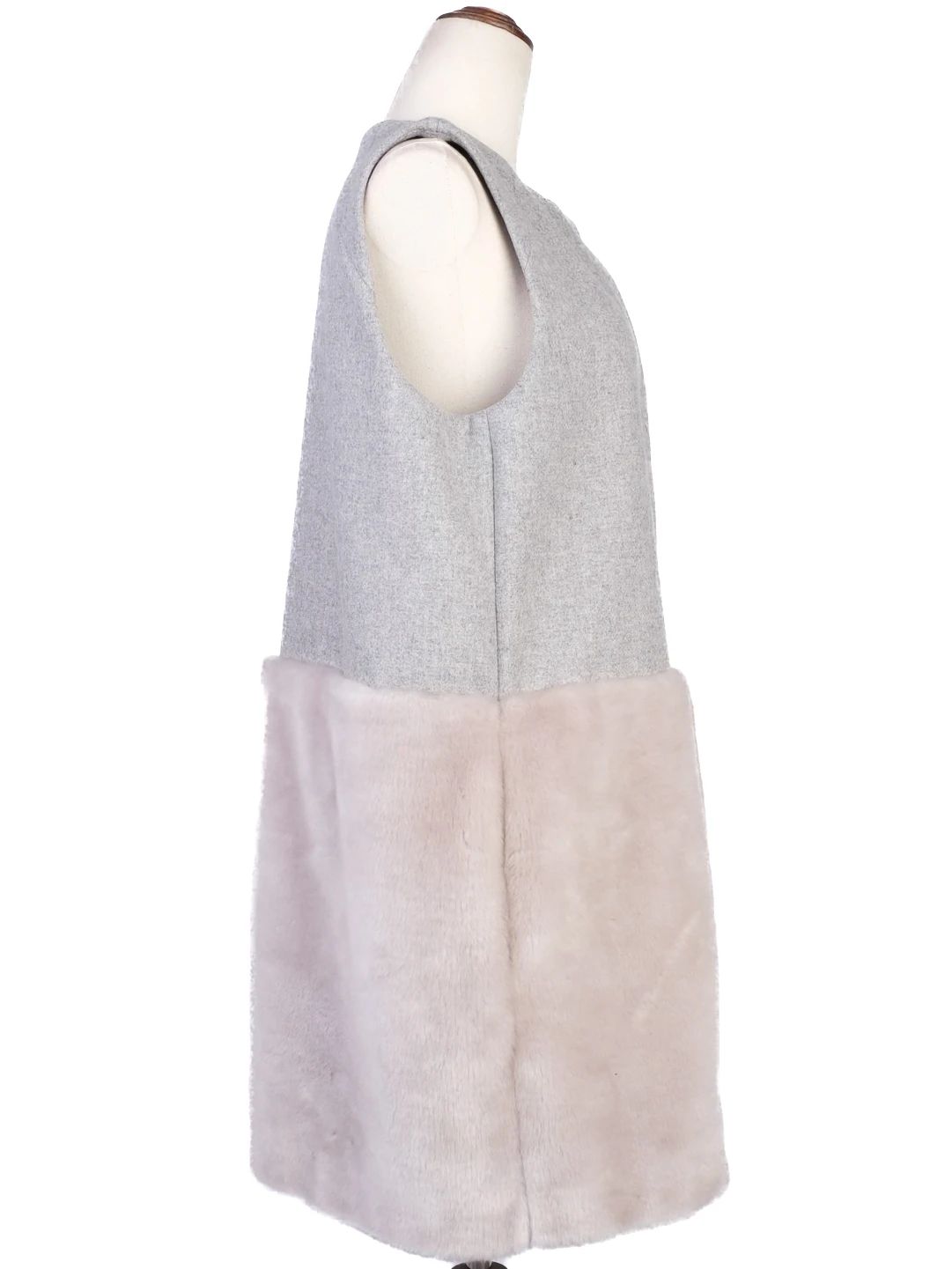 Excellent Sportmax Gray and Furry Women&