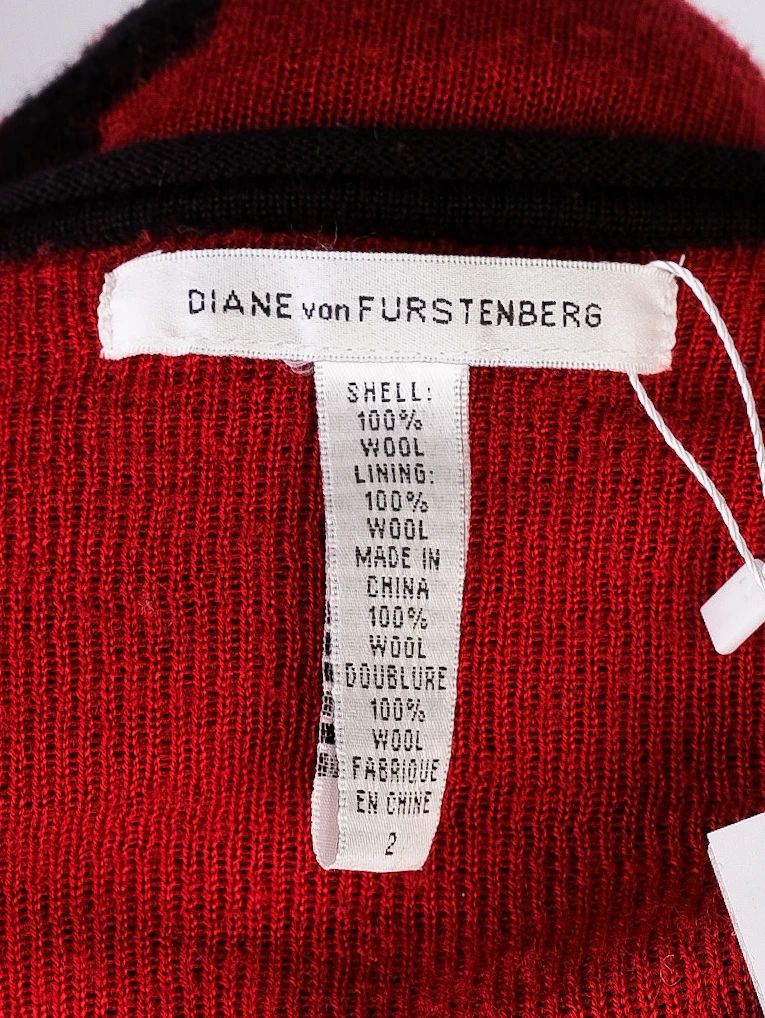 Excellent Diane von Furstenberg Black Wool Dress XS with Red Zigzag Pattern
