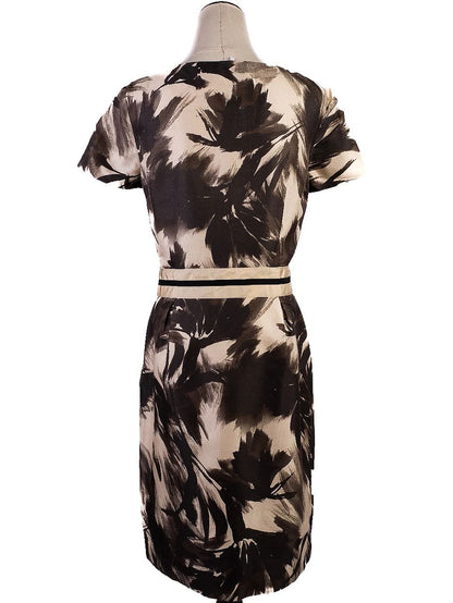 Excellent Blumarine White Silk Dress Size S with Floral Pattern