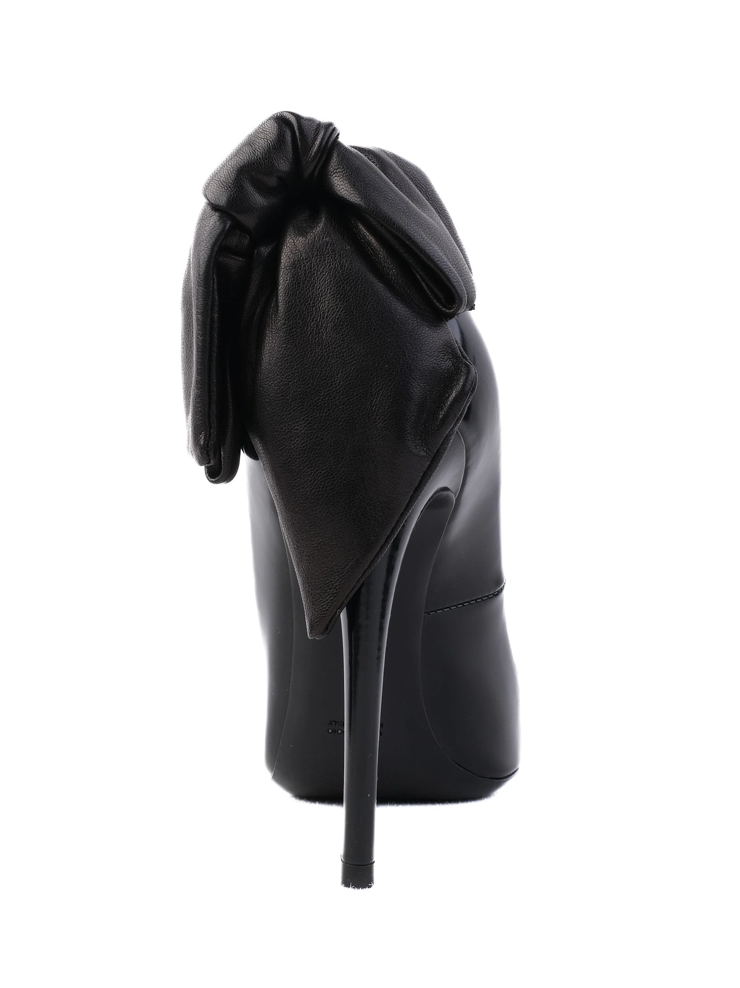 Perfect Ballin Black Leather High-Heeled Shoes Size 39 with Bow
