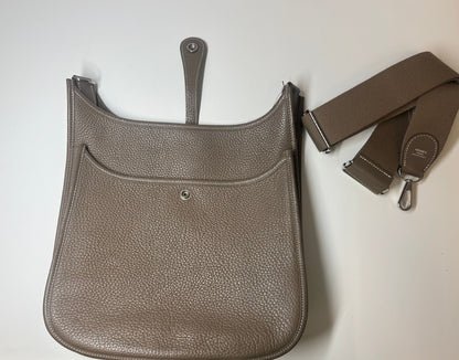 Hermes Evelyne III PM, Clemence