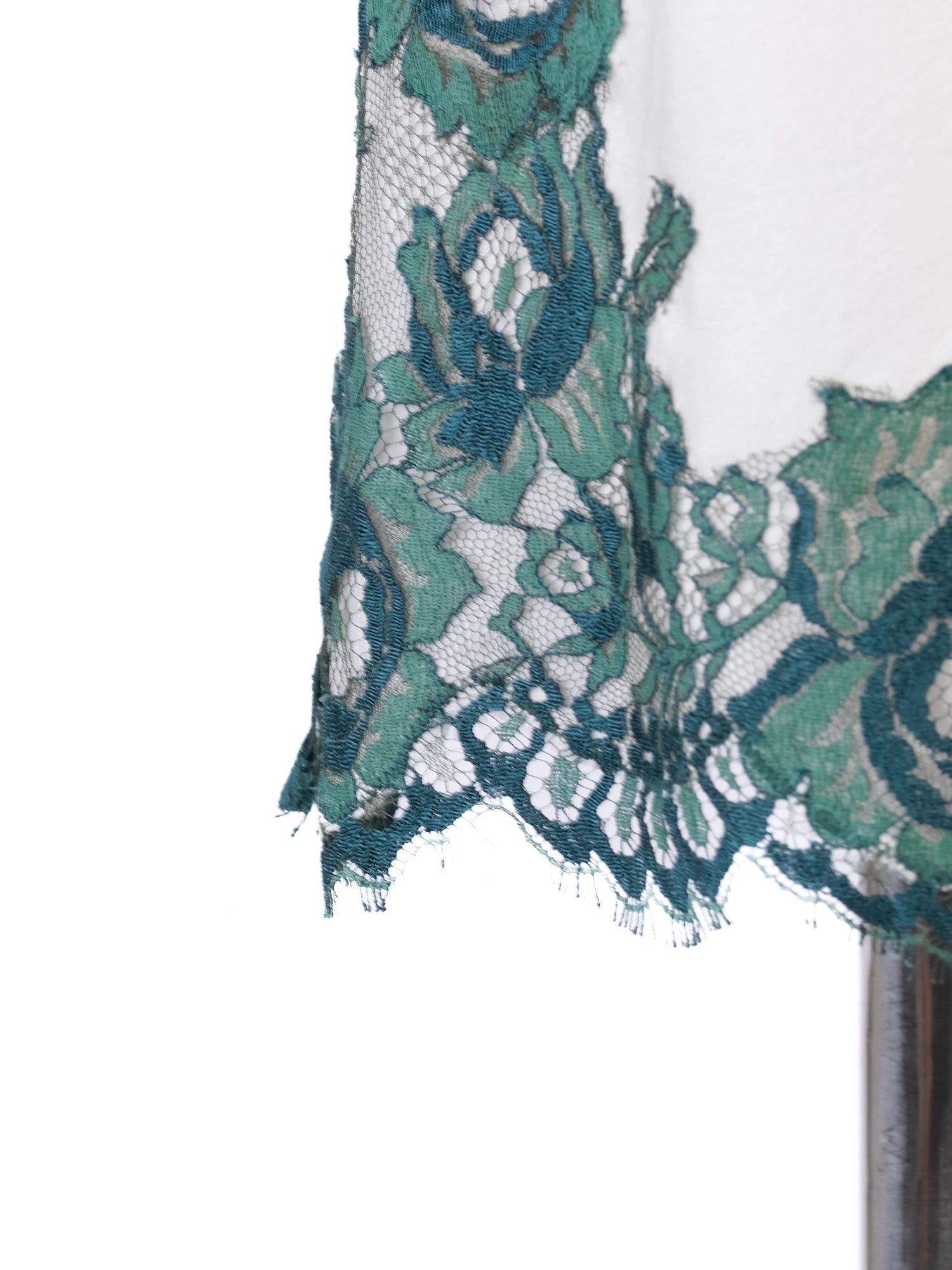 Excellent Ermanno Scervino White Silk Camisole with Lace Detail