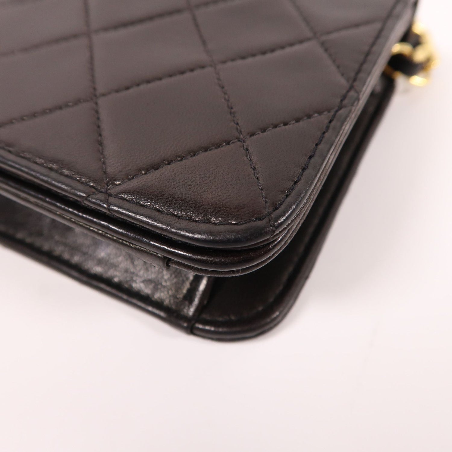 Chanel Black Sheepskin Leather Vintage Chain Shoulder Golden Chain Shoulder Back Bag Lambskin (sheep