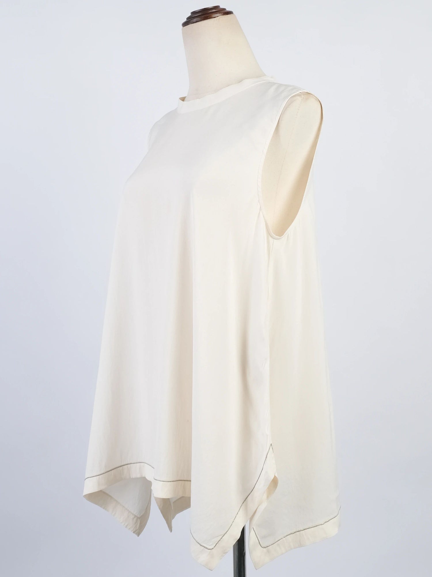 Excellent Brunello Cucinelli White Silk Top Size XL Made in Italy
