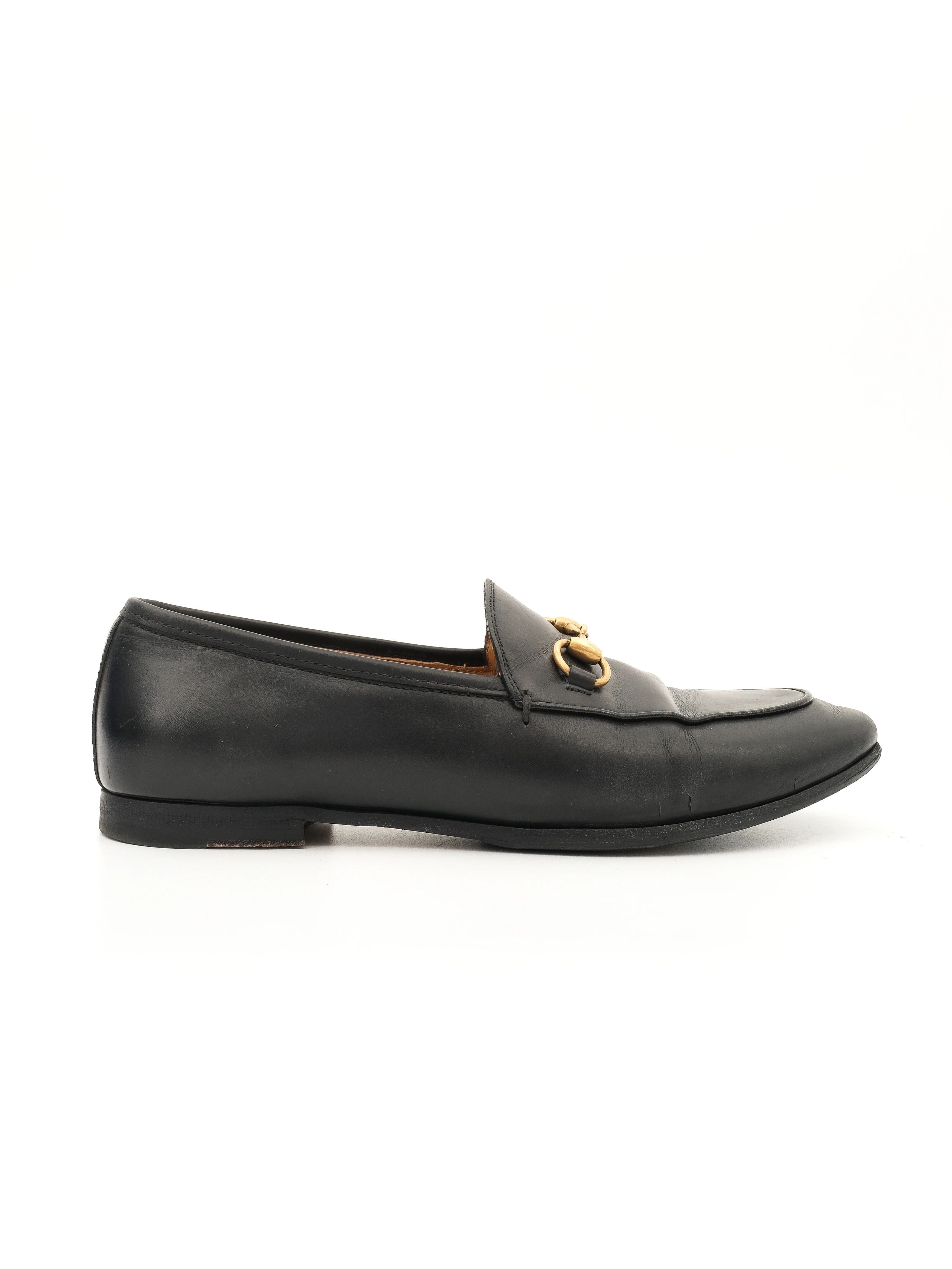 Excellent Gucci Black Leather Loafers with Decorative Gold Bit