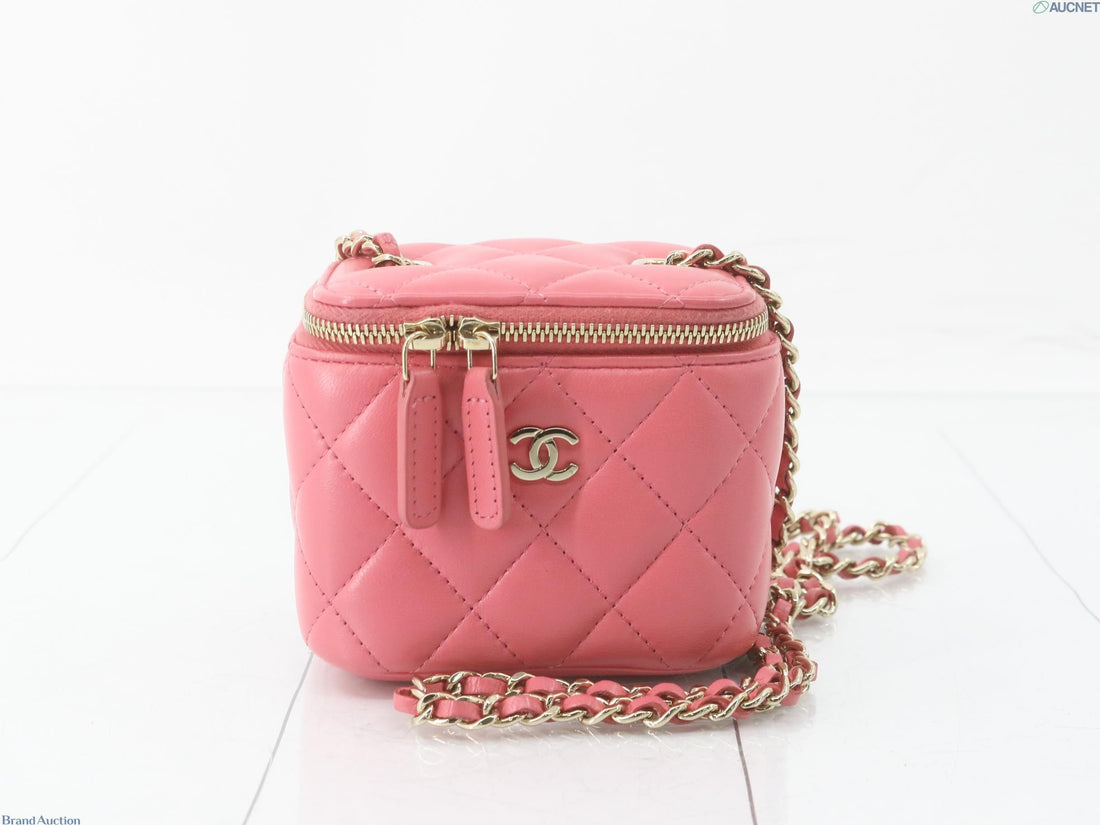 Chanel Matelasse Lamb Vanity/ Chain Pouch Pink