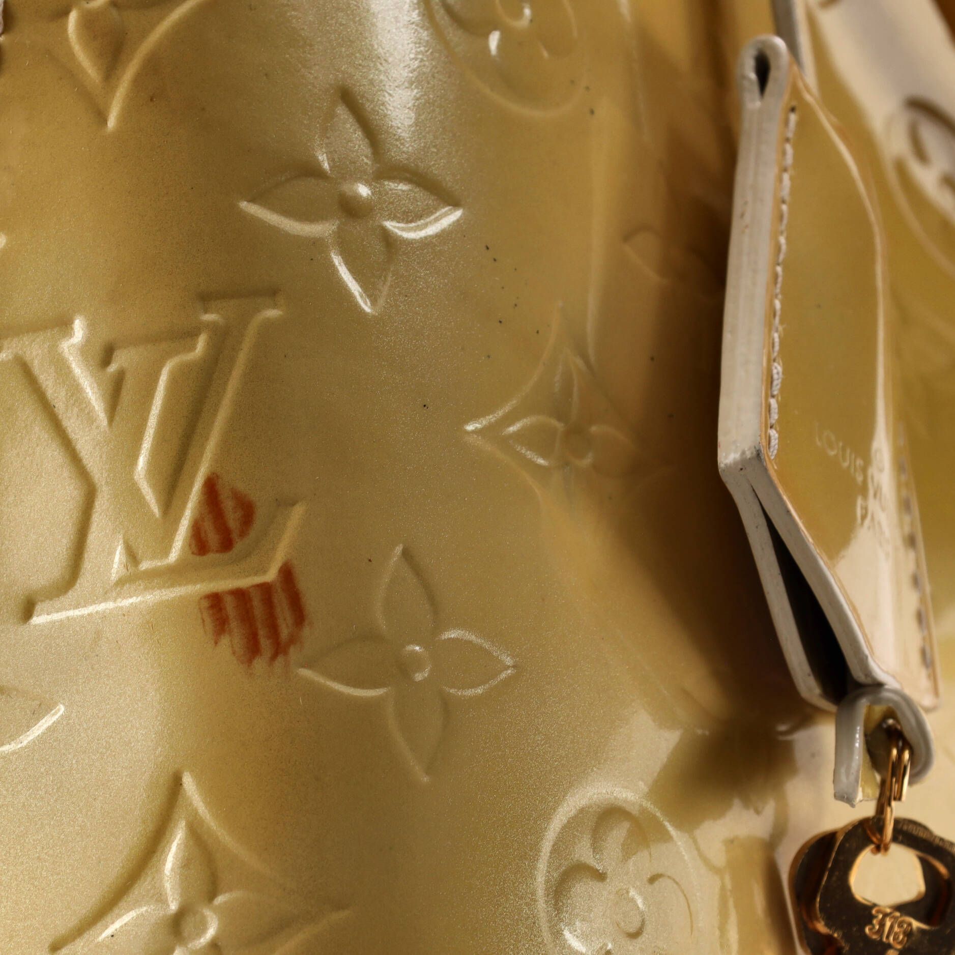 Louis Vuitton Alma NM Pm, Vernis