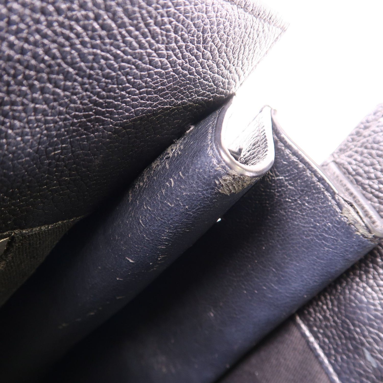 Saint Laurent Cowhide Leather Hand Bag Black Calfskin (cowhide) Ars 647168