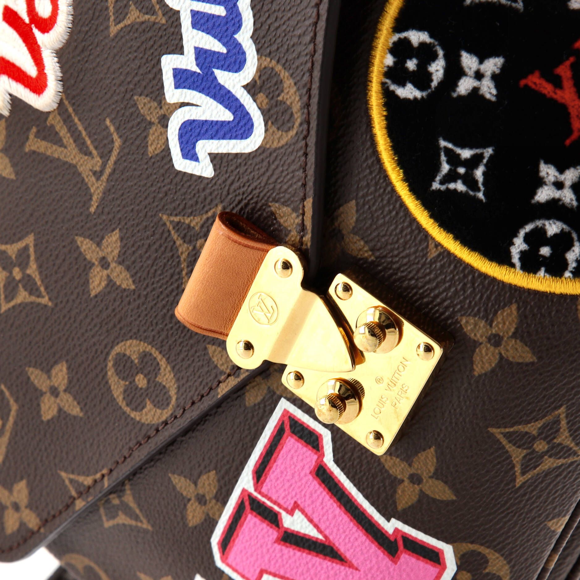 Louis Vuitton Pochette Metis Limited Edition Patches Monogram Canvas