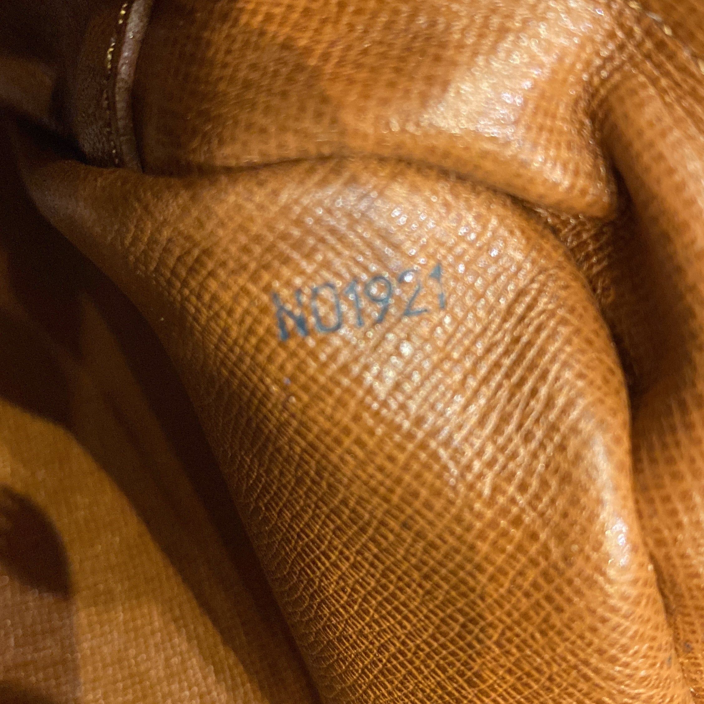 Louis Vuitton Trocadero 27, Monogram