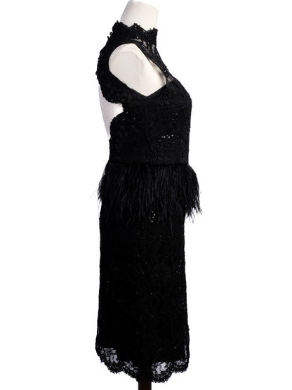 Excellent Alice+Olivia Black Silk Dress with Lace and Feathers