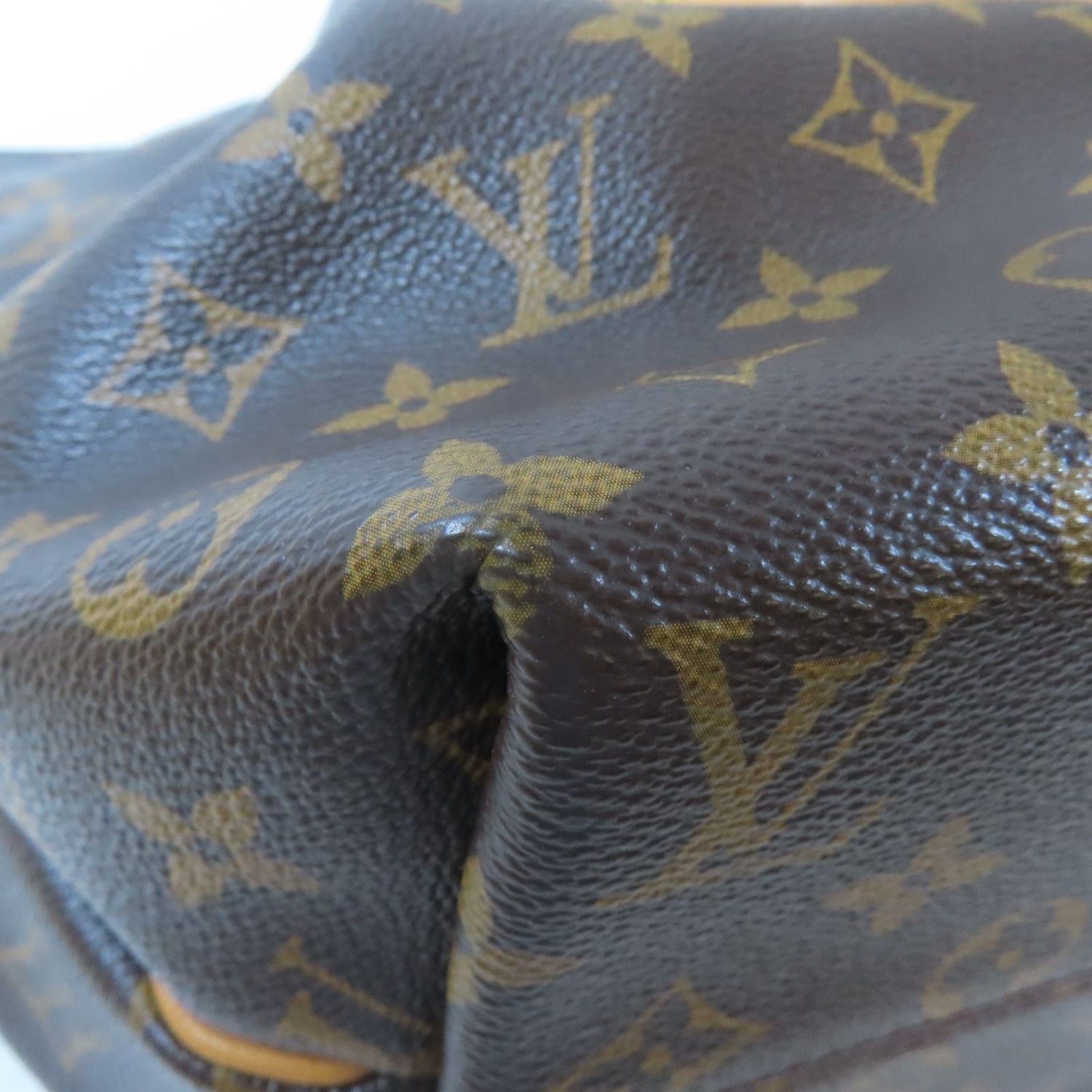 Louis Vuitton Turenne MM, Monogram