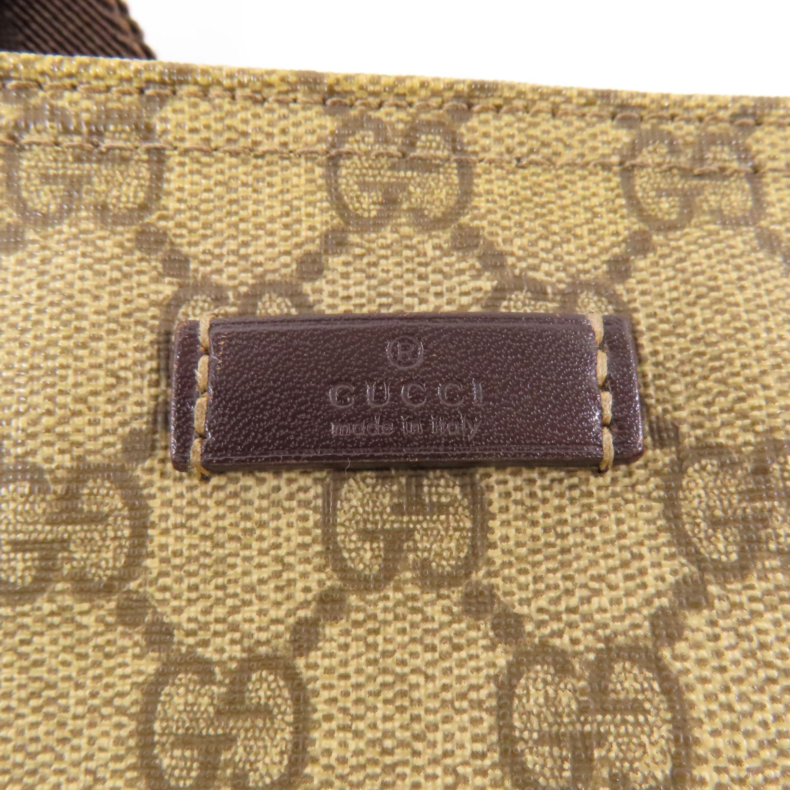 Gucci Large Flat Messenger, GG Supreme