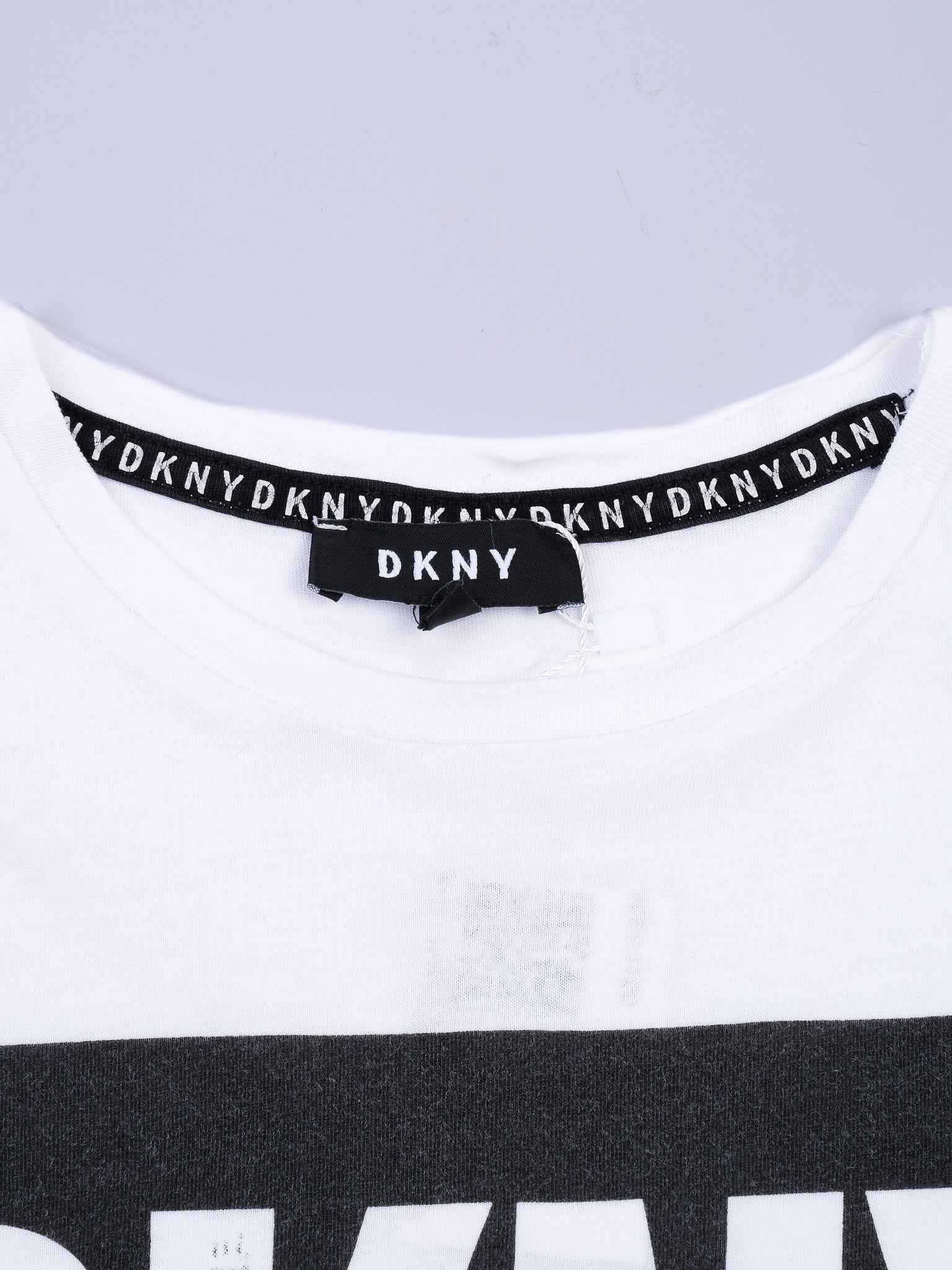 Excellent DKNY White Cotton T-Shirt Size 8 for Kids