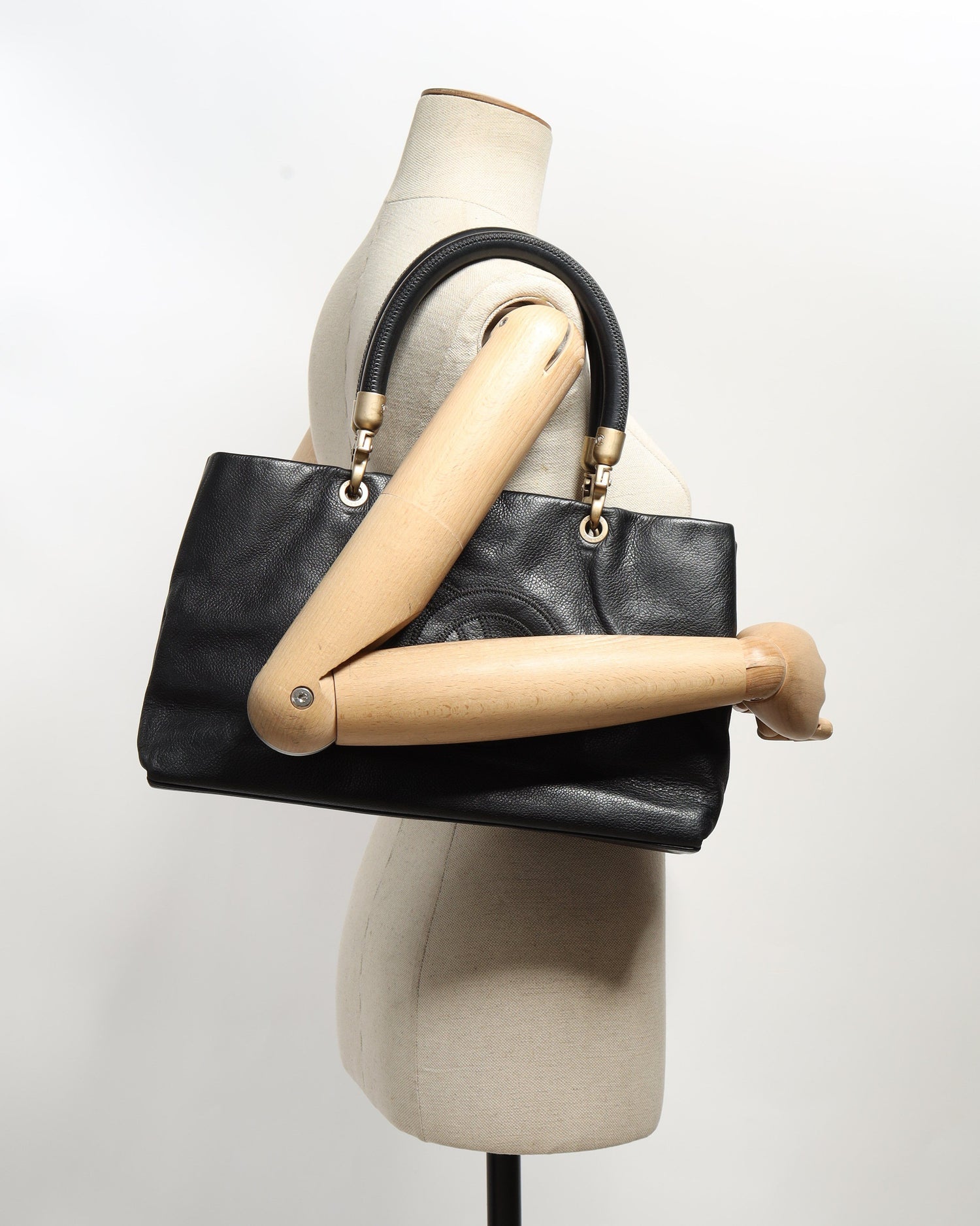 Chanel Caviar Cc Handle Bag