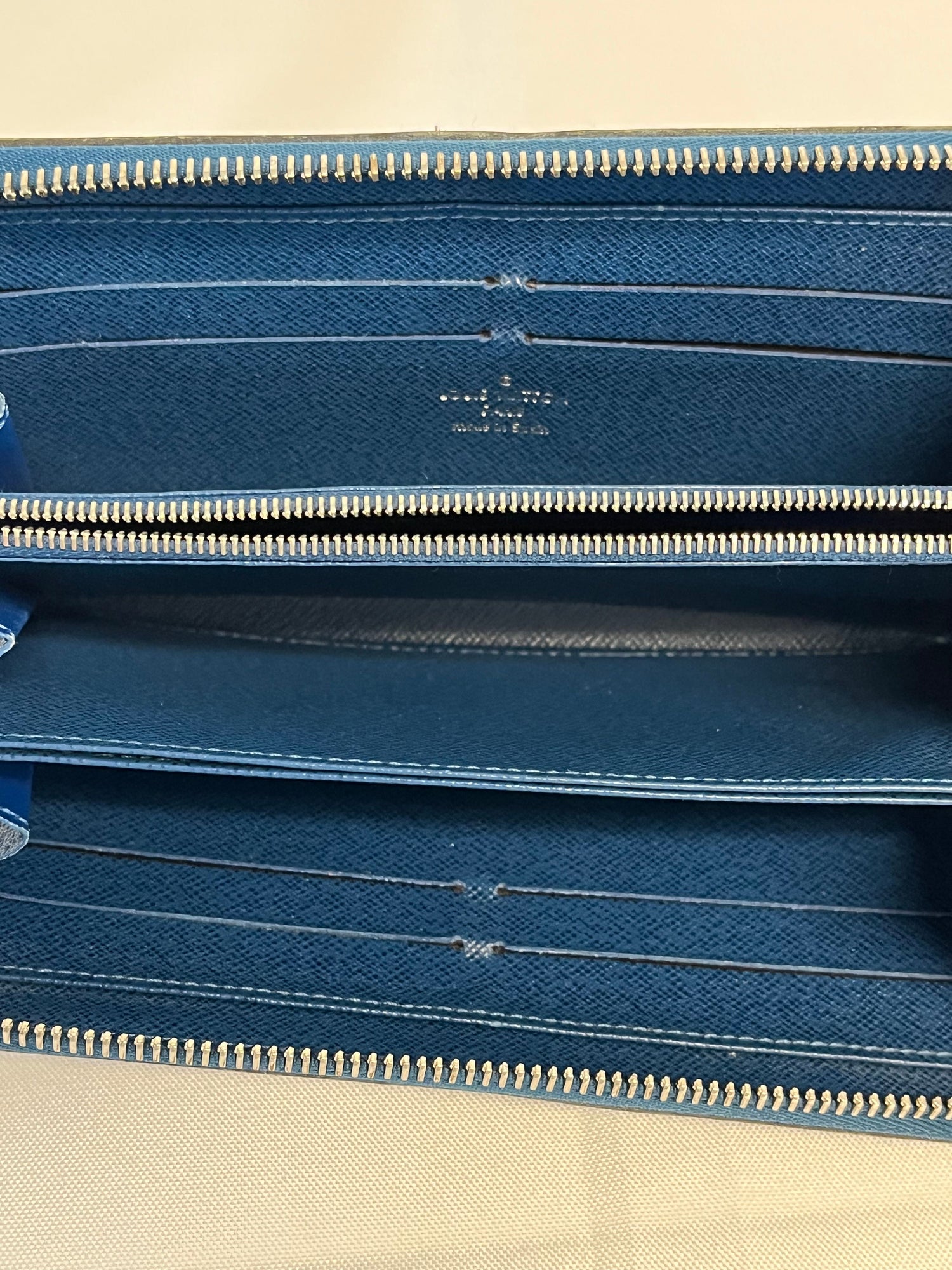 Louis Vuitton Epi Zippy Wallet