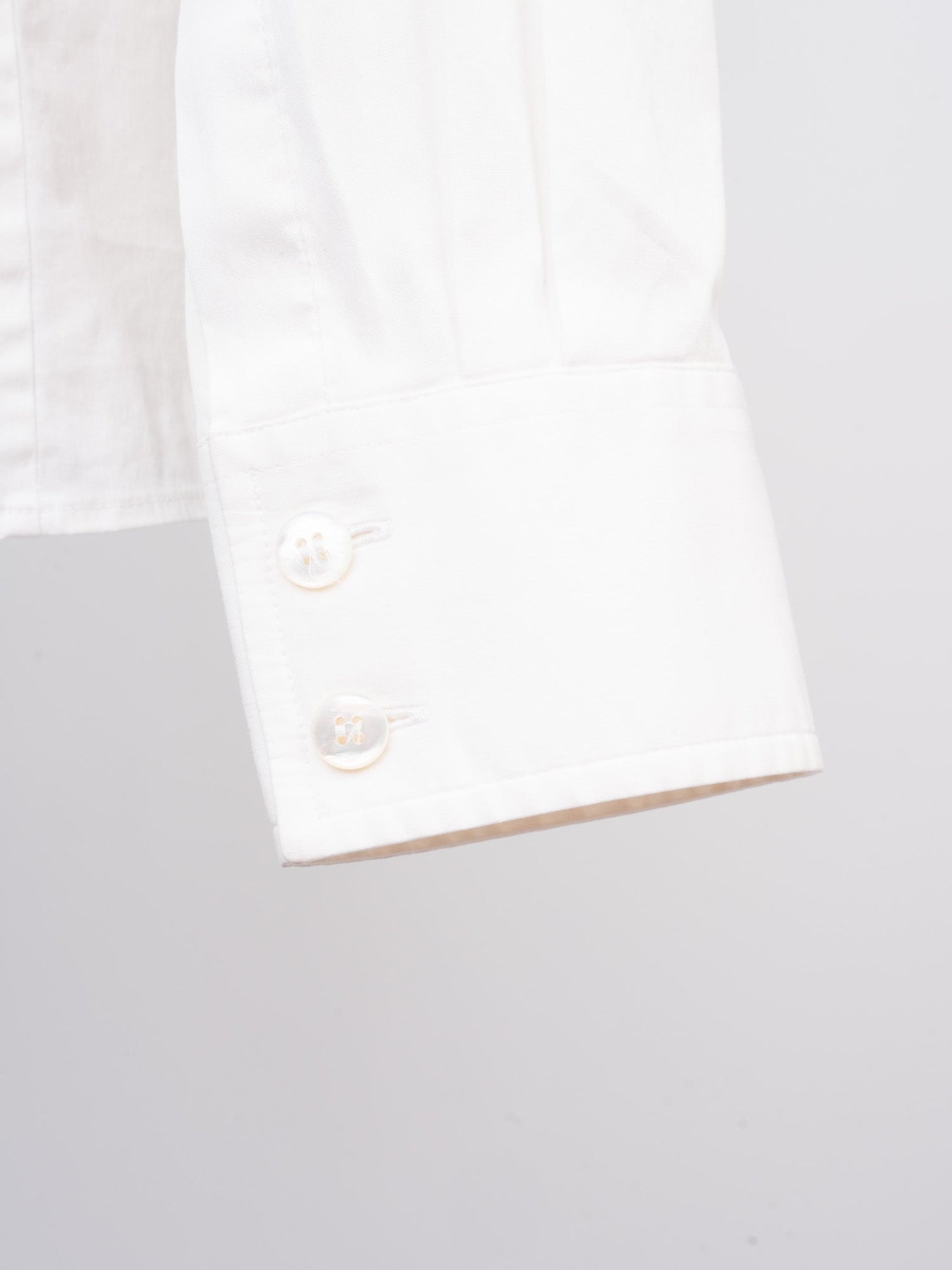 Excellent Armani Collezioni White Cotton Long-Sleeve Button-Up Shirt