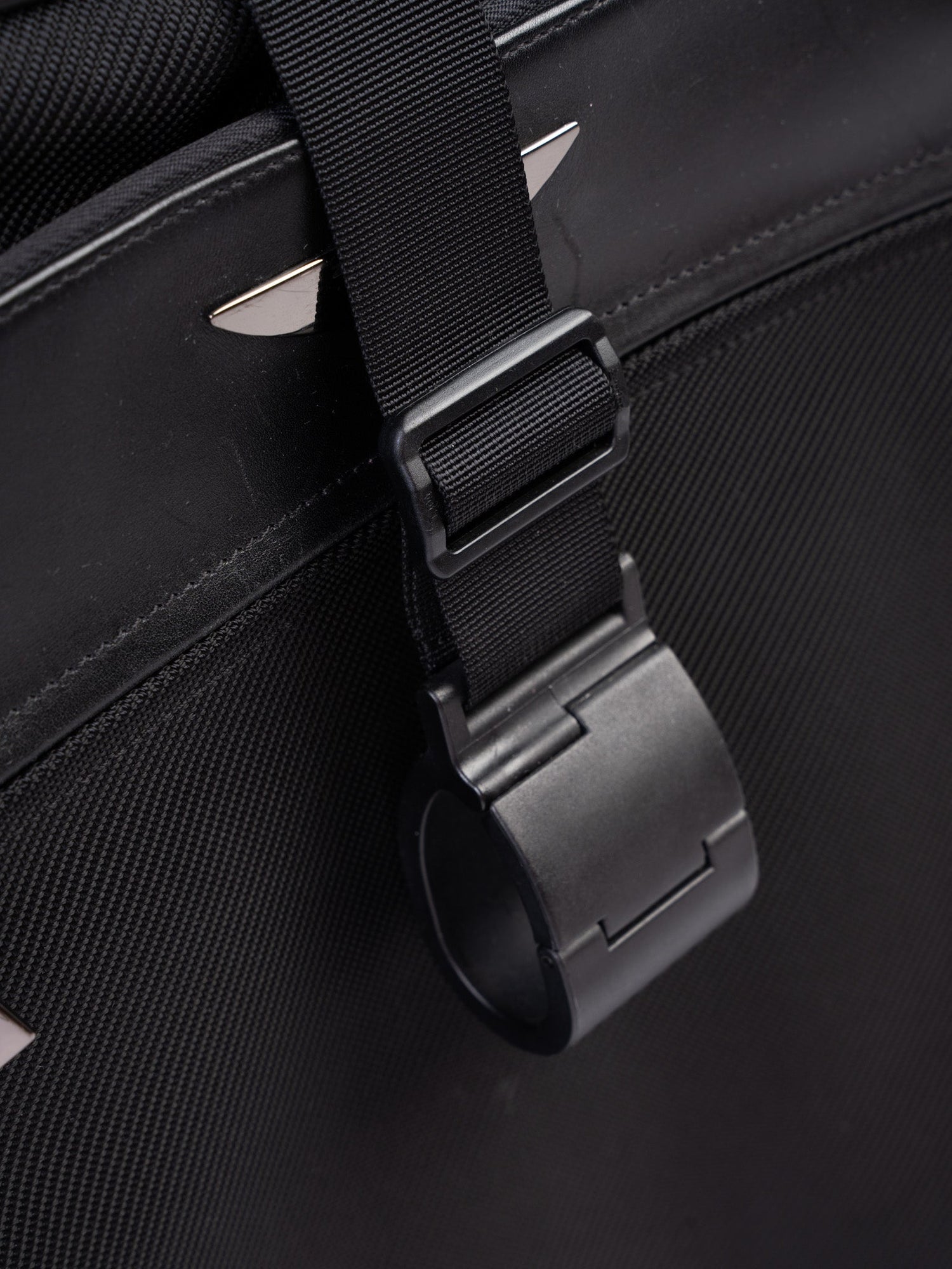 Excellent Zero Halliburton Black Leather Rolling Suitcase