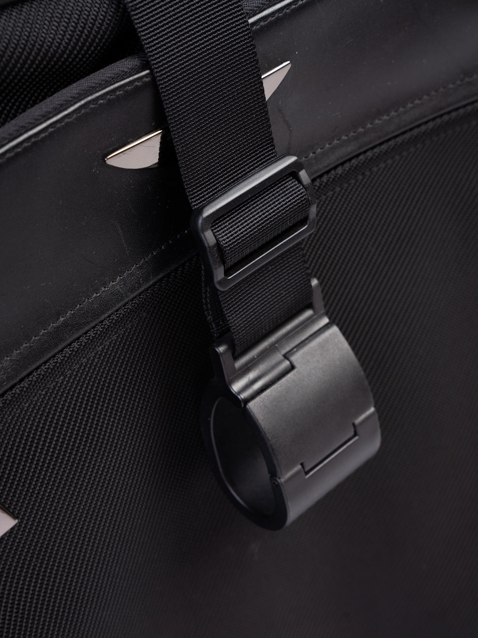 Excellent Zero Halliburton Black Leather Rolling Suitcase