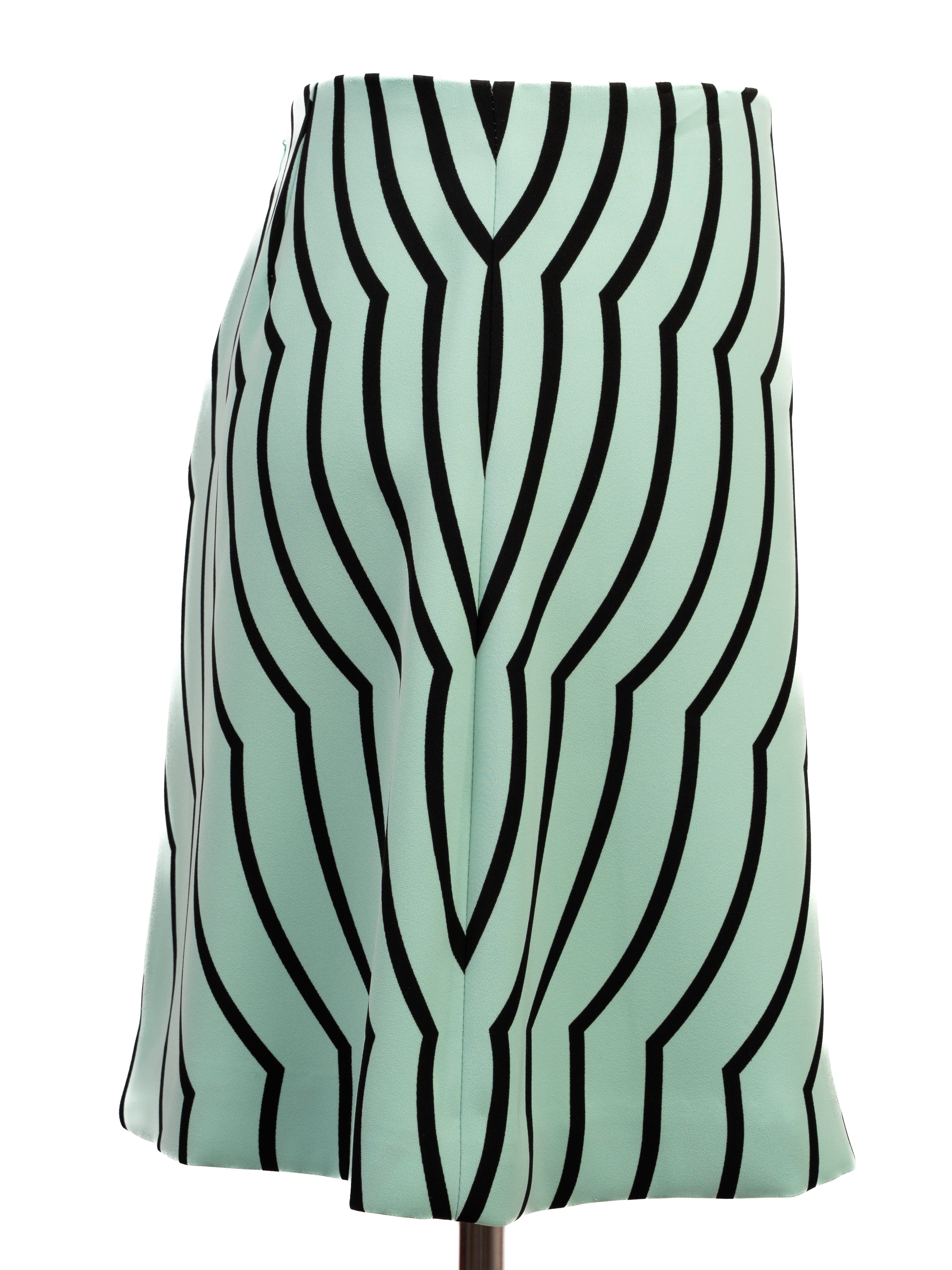 Excellent Marc Jacobs Light Green Skirt Size S with Geometric Pattern